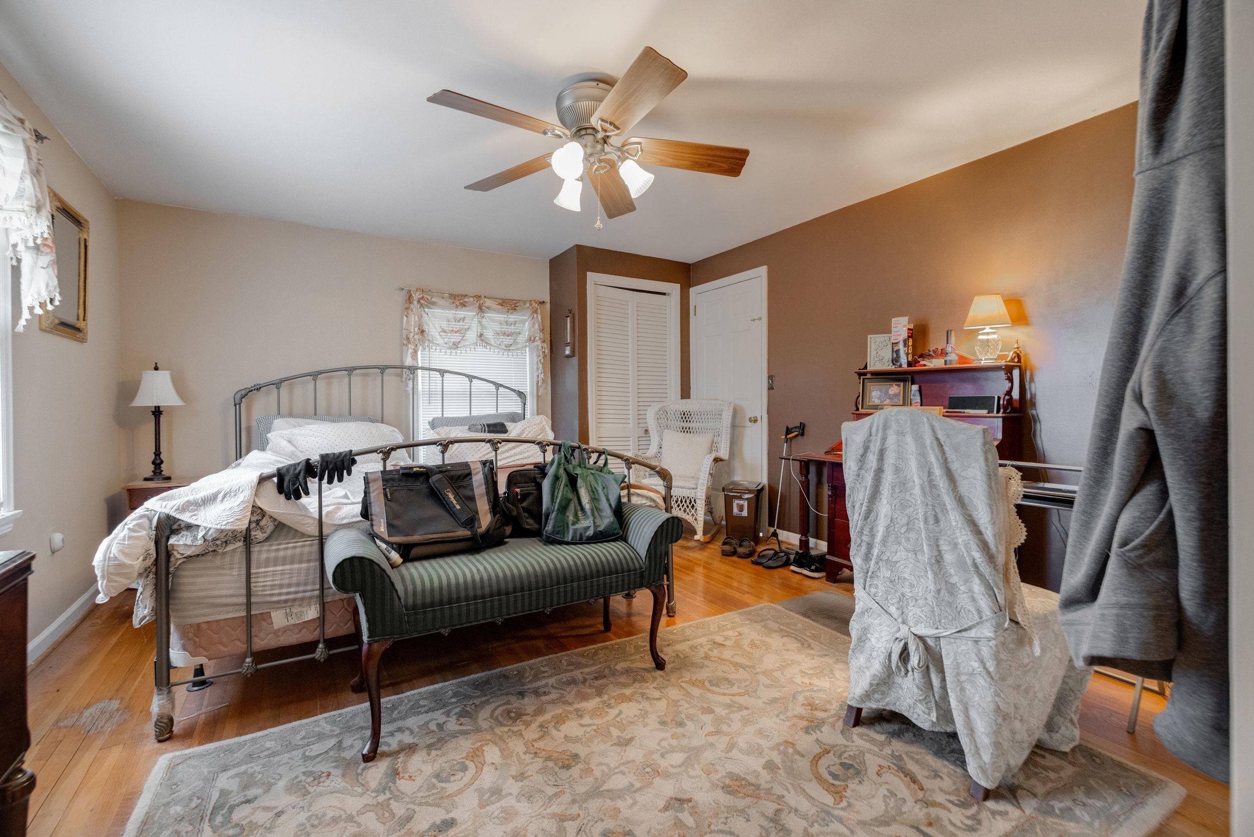 104 W COLLEGE ST, BRIDGEWATER, Virginia 22812, 5 Bedrooms Bedrooms, ,4 BathroomsBathrooms,Residential,104 W COLLEGE ST,666025 MLS # 666025
