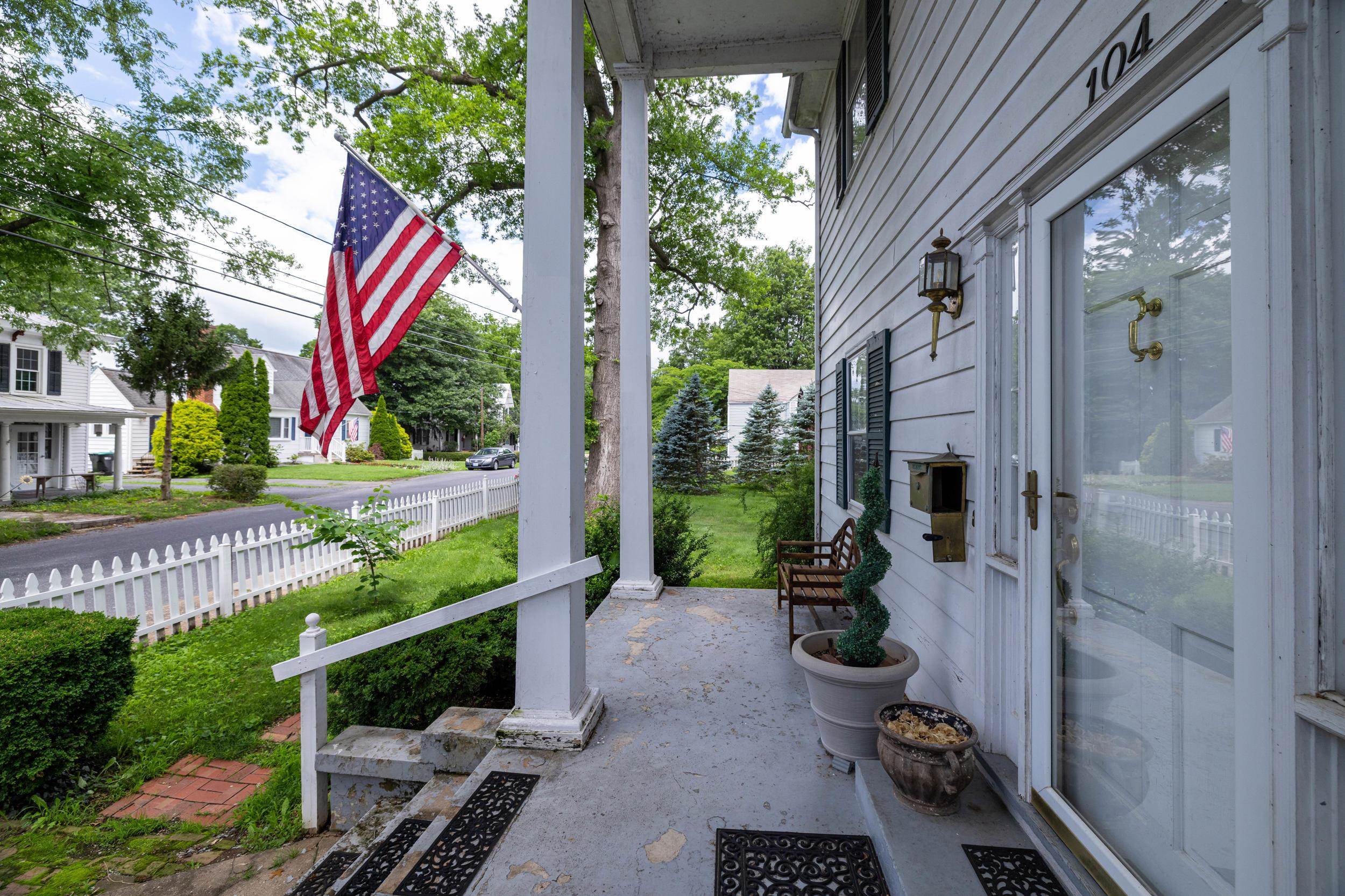 104 W COLLEGE ST, BRIDGEWATER, Virginia 22812, 5 Bedrooms Bedrooms, ,4 BathroomsBathrooms,Residential,104 W COLLEGE ST,666025 MLS # 666025