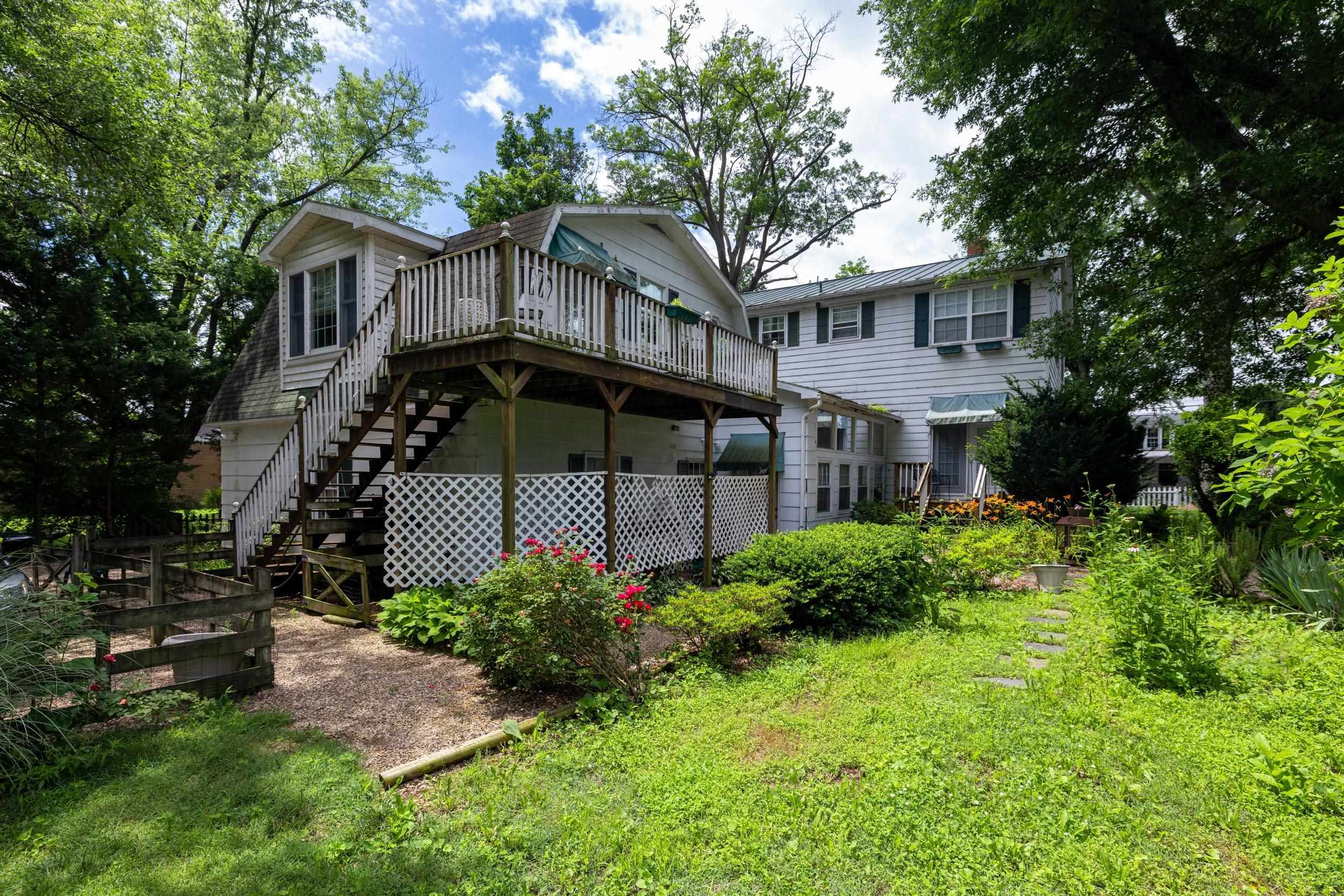 104 W COLLEGE ST, BRIDGEWATER, Virginia 22812, 5 Bedrooms Bedrooms, ,4 BathroomsBathrooms,Residential,104 W COLLEGE ST,666025 MLS # 666025