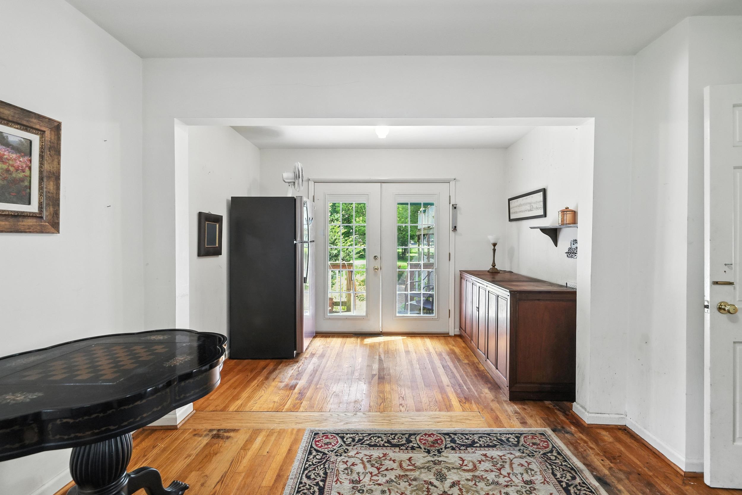 104 W COLLEGE ST, BRIDGEWATER, Virginia 22812, 5 Bedrooms Bedrooms, ,4 BathroomsBathrooms,Residential,104 W COLLEGE ST,666025 MLS # 666025