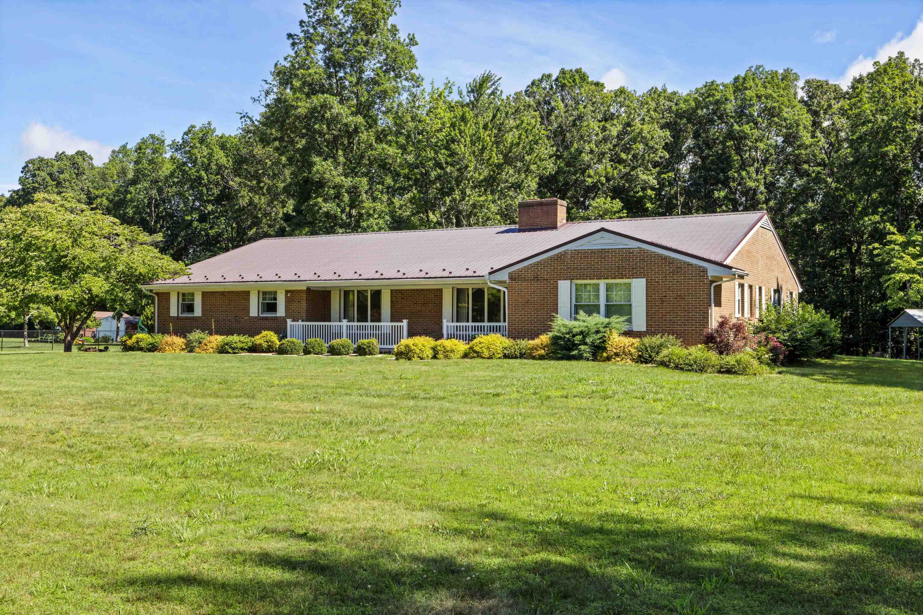 192 SANDY RIDGE RD, WAYNESBORO, Virginia 22801, 4 Bedrooms Bedrooms, ,3 BathroomsBathrooms,Residential,192 SANDY RIDGE RD,666026 MLS # 666026