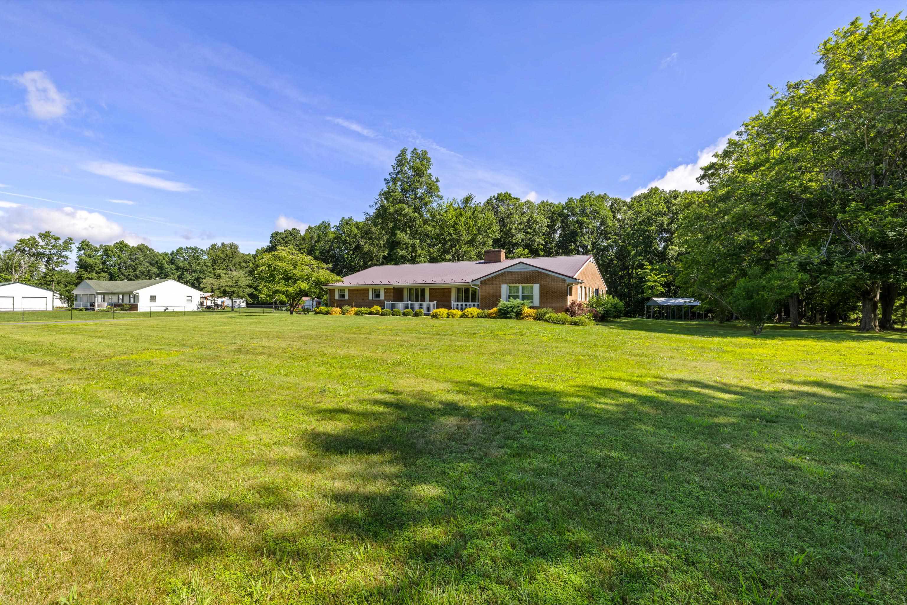 192 SANDY RIDGE RD, WAYNESBORO, Virginia 22801, 4 Bedrooms Bedrooms, ,3 BathroomsBathrooms,Residential,192 SANDY RIDGE RD,666026 MLS # 666026