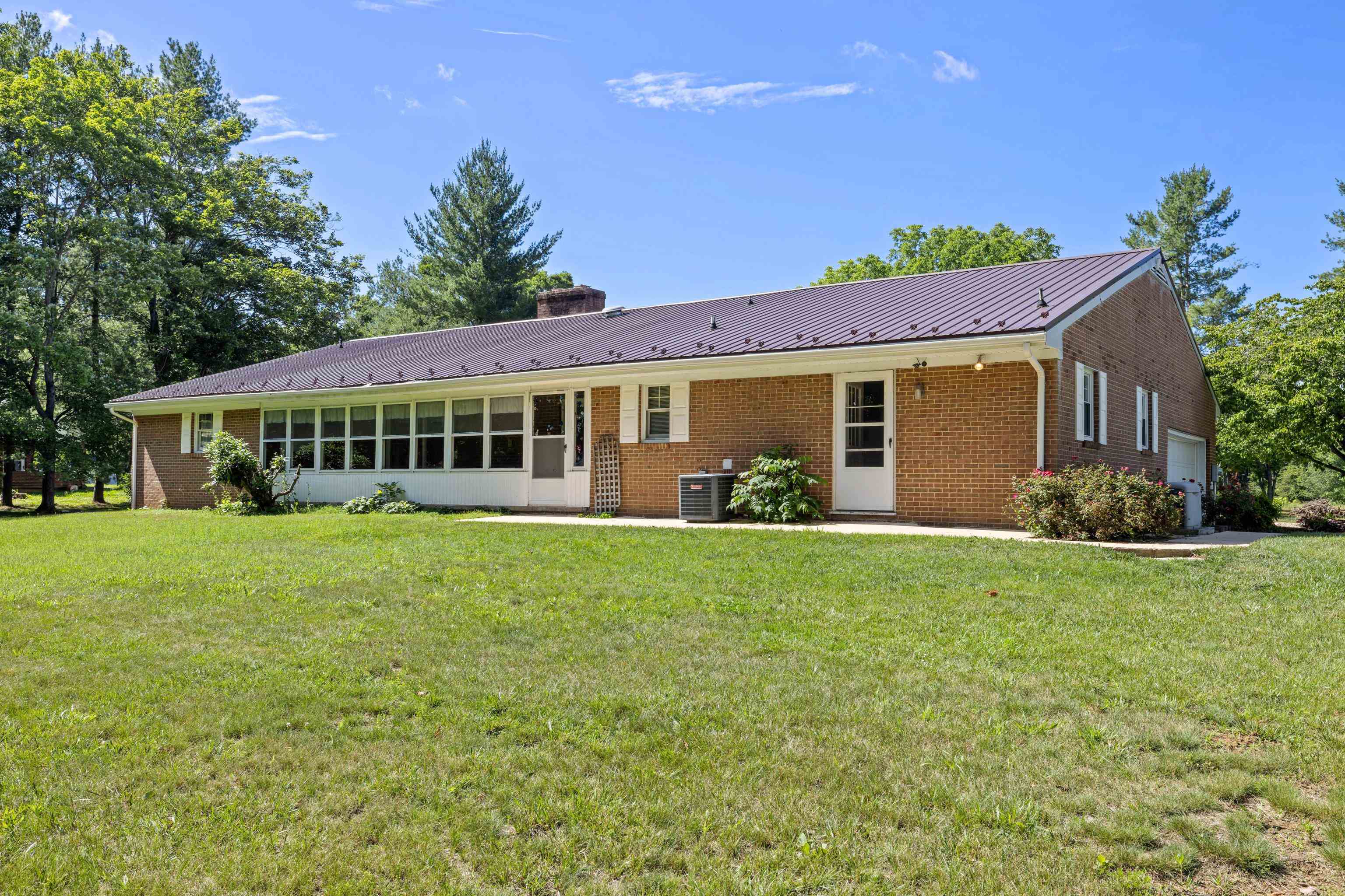 192 SANDY RIDGE RD, WAYNESBORO, Virginia 22801, 4 Bedrooms Bedrooms, ,3 BathroomsBathrooms,Residential,192 SANDY RIDGE RD,666026 MLS # 666026