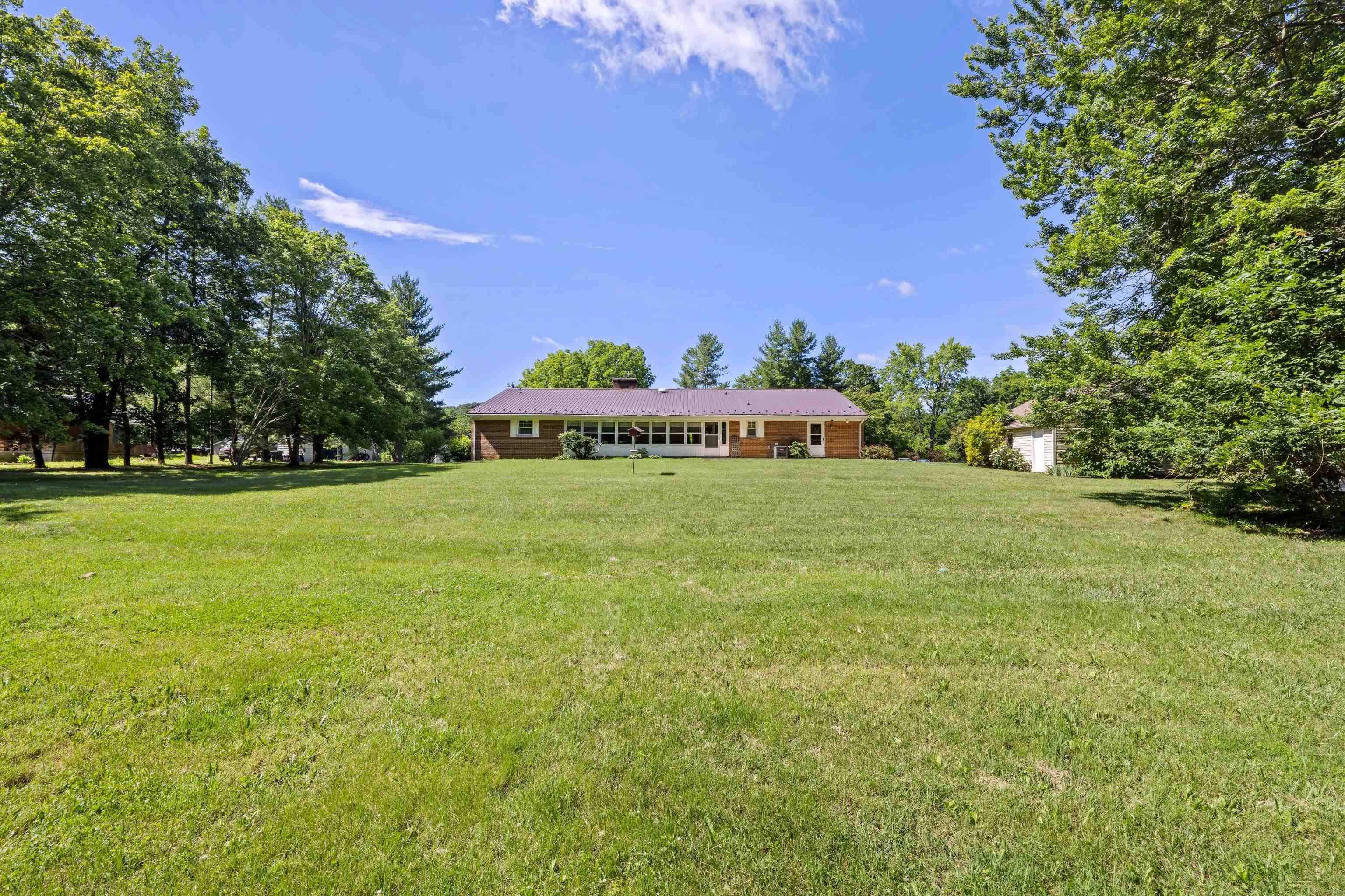 192 SANDY RIDGE RD, WAYNESBORO, Virginia 22801, 4 Bedrooms Bedrooms, ,3 BathroomsBathrooms,Residential,192 SANDY RIDGE RD,666026 MLS # 666026