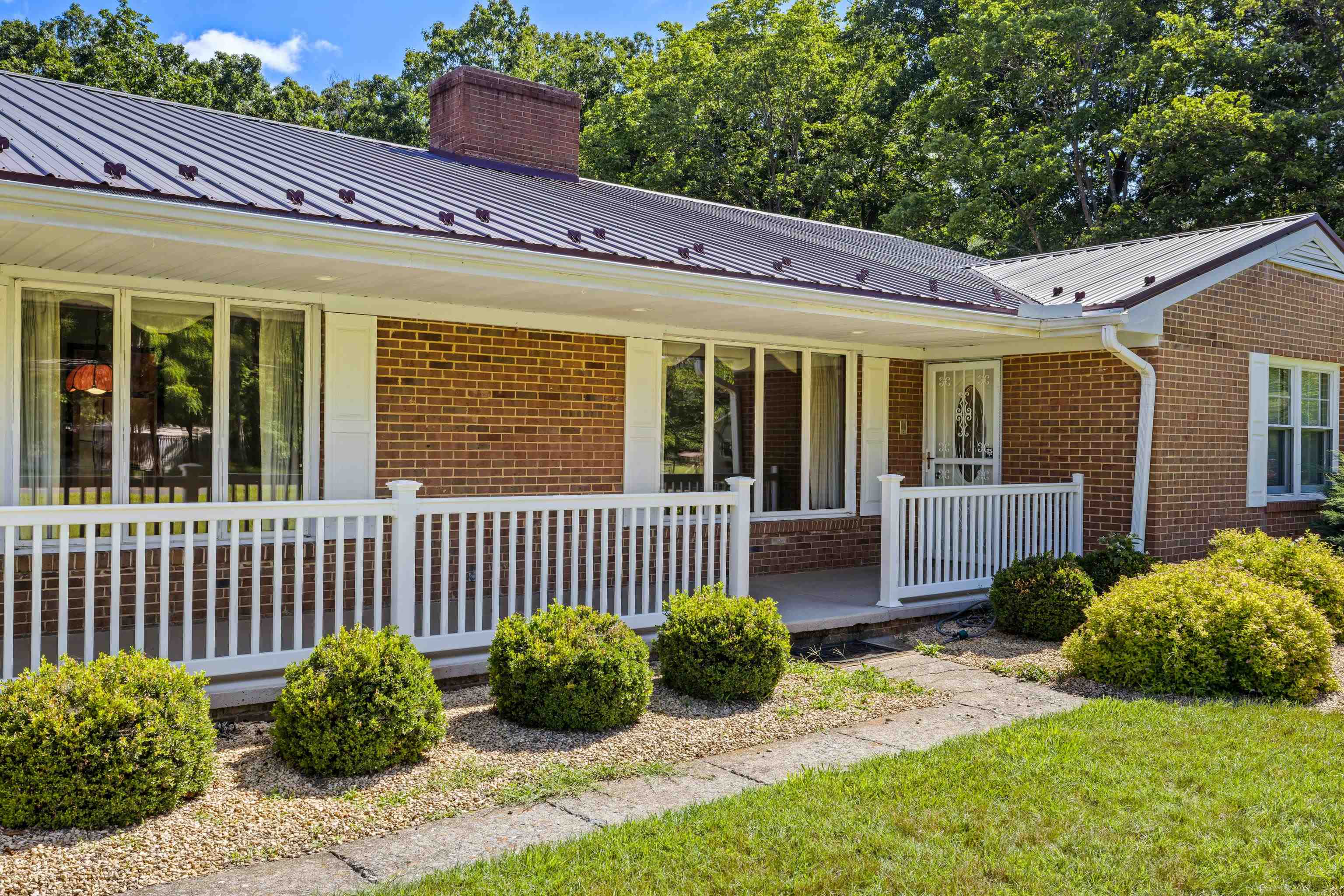 192 SANDY RIDGE RD, WAYNESBORO, Virginia 22801, 4 Bedrooms Bedrooms, ,3 BathroomsBathrooms,Residential,192 SANDY RIDGE RD,666026 MLS # 666026
