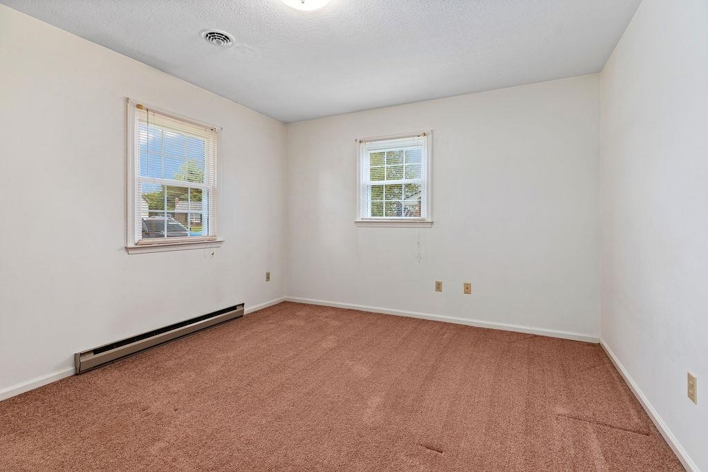81 EASTGATE DR, VERONA, Virginia 24482, 3 Bedrooms Bedrooms, ,1 BathroomBathrooms,Residential,81 EASTGATE DR,666027 MLS # 666027