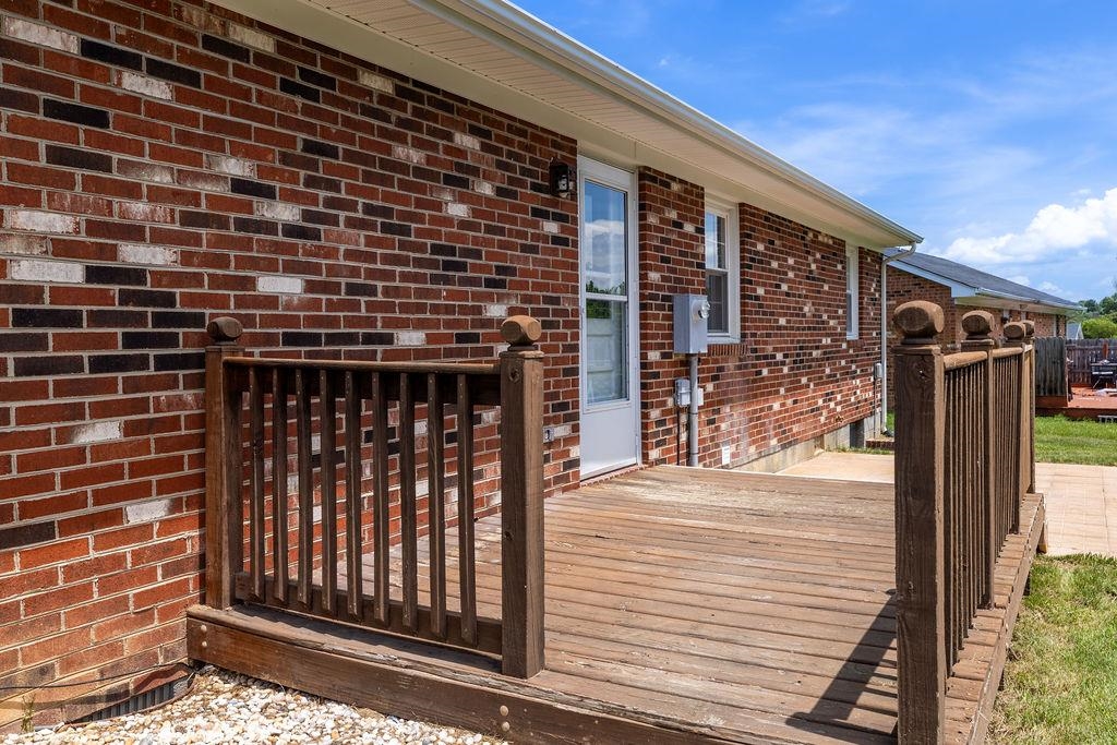 81 EASTGATE DR, VERONA, Virginia 24482, 3 Bedrooms Bedrooms, ,1 BathroomBathrooms,Residential,81 EASTGATE DR,666027 MLS # 666027