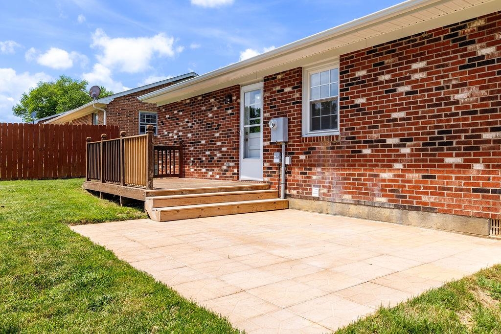 81 EASTGATE DR, VERONA, Virginia 24482, 3 Bedrooms Bedrooms, ,1 BathroomBathrooms,Residential,81 EASTGATE DR,666027 MLS # 666027