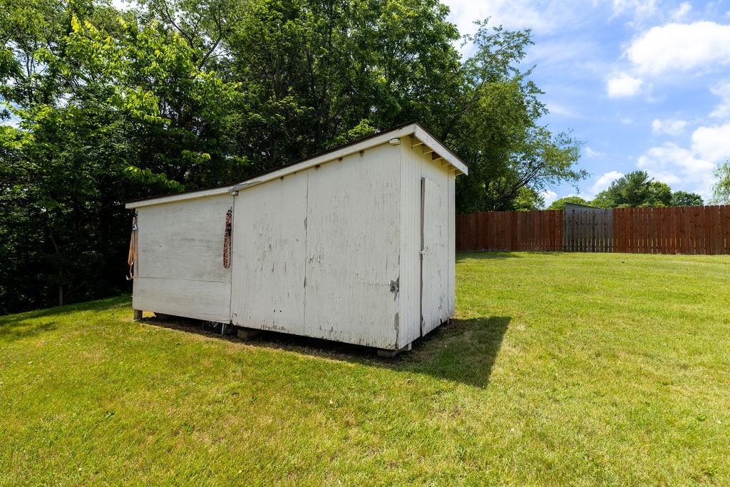 81 EASTGATE DR, VERONA, Virginia 24482, 3 Bedrooms Bedrooms, ,1 BathroomBathrooms,Residential,81 EASTGATE DR,666027 MLS # 666027