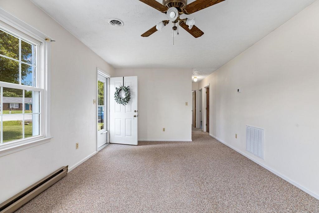 81 EASTGATE DR, VERONA, Virginia 24482, 3 Bedrooms Bedrooms, ,1 BathroomBathrooms,Residential,81 EASTGATE DR,666027 MLS # 666027