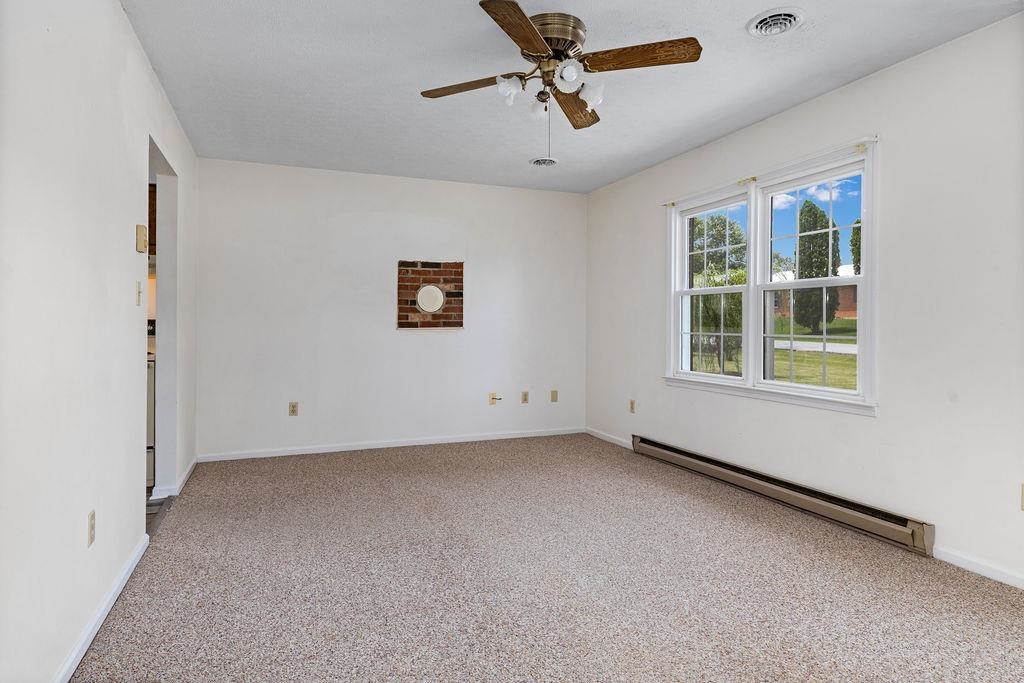 81 EASTGATE DR, VERONA, Virginia 24482, 3 Bedrooms Bedrooms, ,1 BathroomBathrooms,Residential,81 EASTGATE DR,666027 MLS # 666027