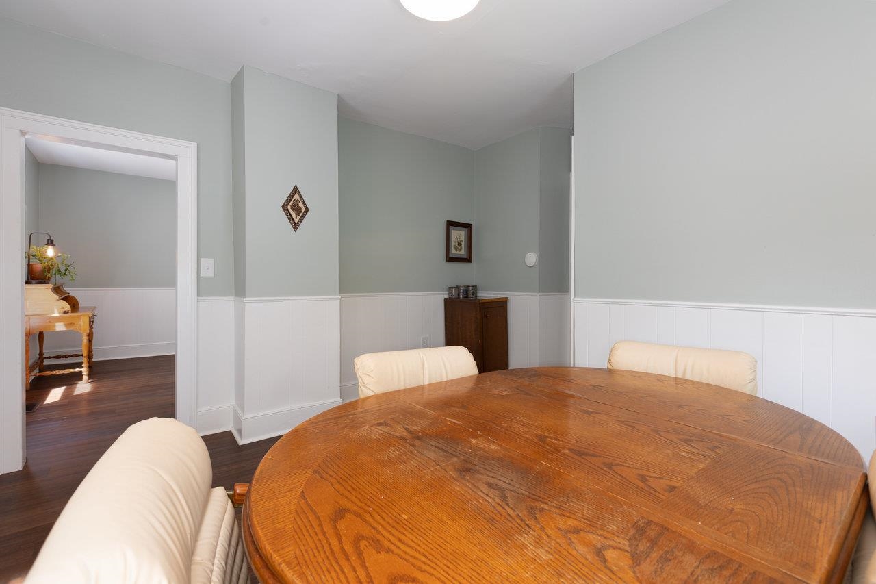 215 RICHARDSON ST, STAUNTON, Virginia 24401, 3 Bedrooms Bedrooms, ,1 BathroomBathrooms,Residential,215 RICHARDSON ST,666028 MLS # 666028