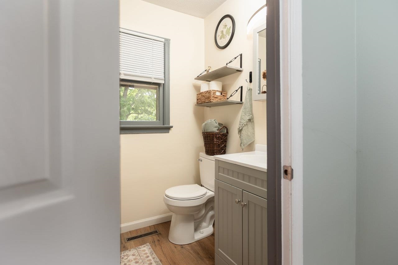 215 RICHARDSON ST, STAUNTON, Virginia 24401, 3 Bedrooms Bedrooms, ,1 BathroomBathrooms,Residential,215 RICHARDSON ST,666028 MLS # 666028