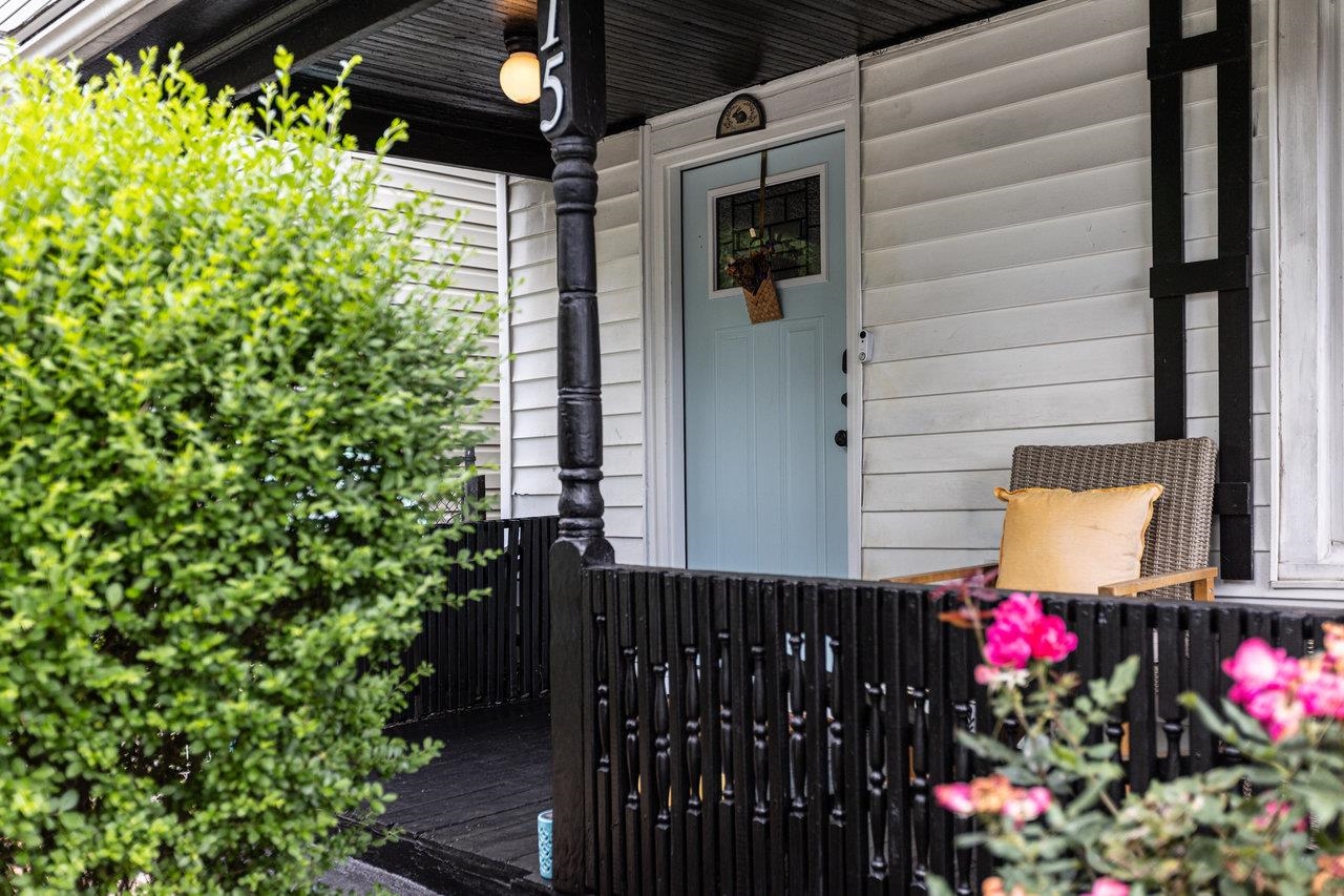 215 RICHARDSON ST, STAUNTON, Virginia 24401, 3 Bedrooms Bedrooms, ,1 BathroomBathrooms,Residential,215 RICHARDSON ST,666028 MLS # 666028