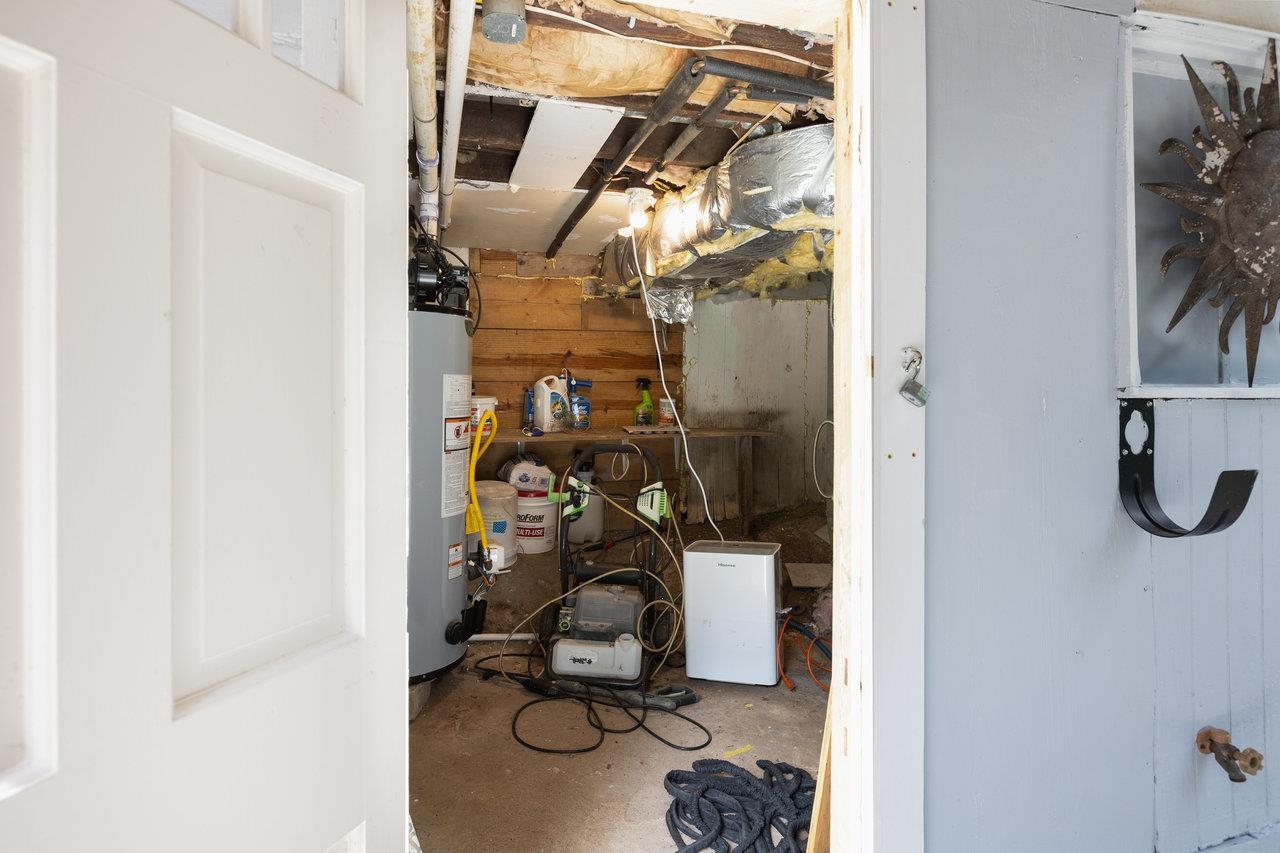 215 RICHARDSON ST, STAUNTON, Virginia 24401, 3 Bedrooms Bedrooms, ,1 BathroomBathrooms,Residential,215 RICHARDSON ST,666028 MLS # 666028