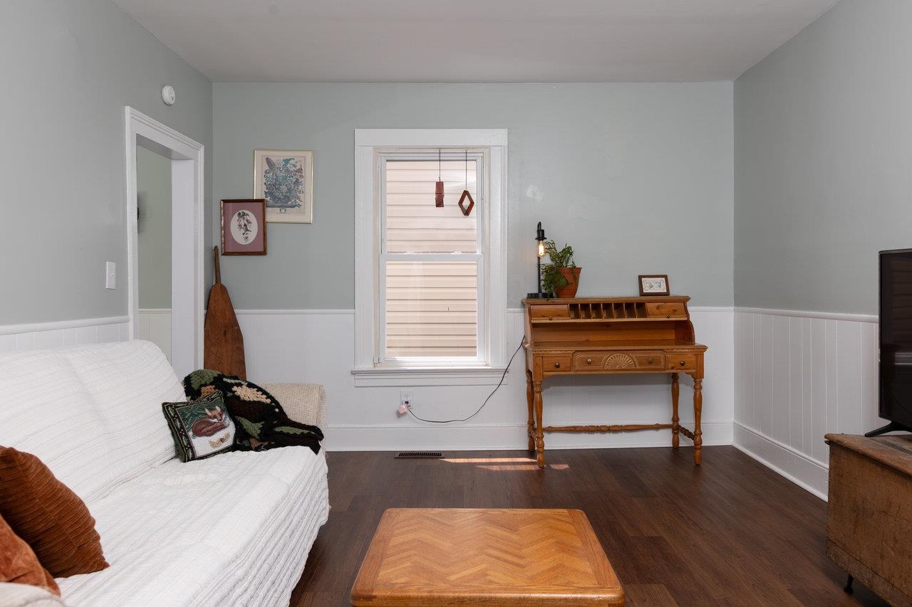 215 RICHARDSON ST, STAUNTON, Virginia 24401, 3 Bedrooms Bedrooms, ,1 BathroomBathrooms,Residential,215 RICHARDSON ST,666028 MLS # 666028