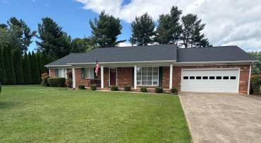 313 STONEWALL DR, WAYNESBORO, Virginia 22980, 3 Bedrooms Bedrooms, ,2 BathroomsBathrooms,Residential,313 STONEWALL DR,666029 MLS # 666029