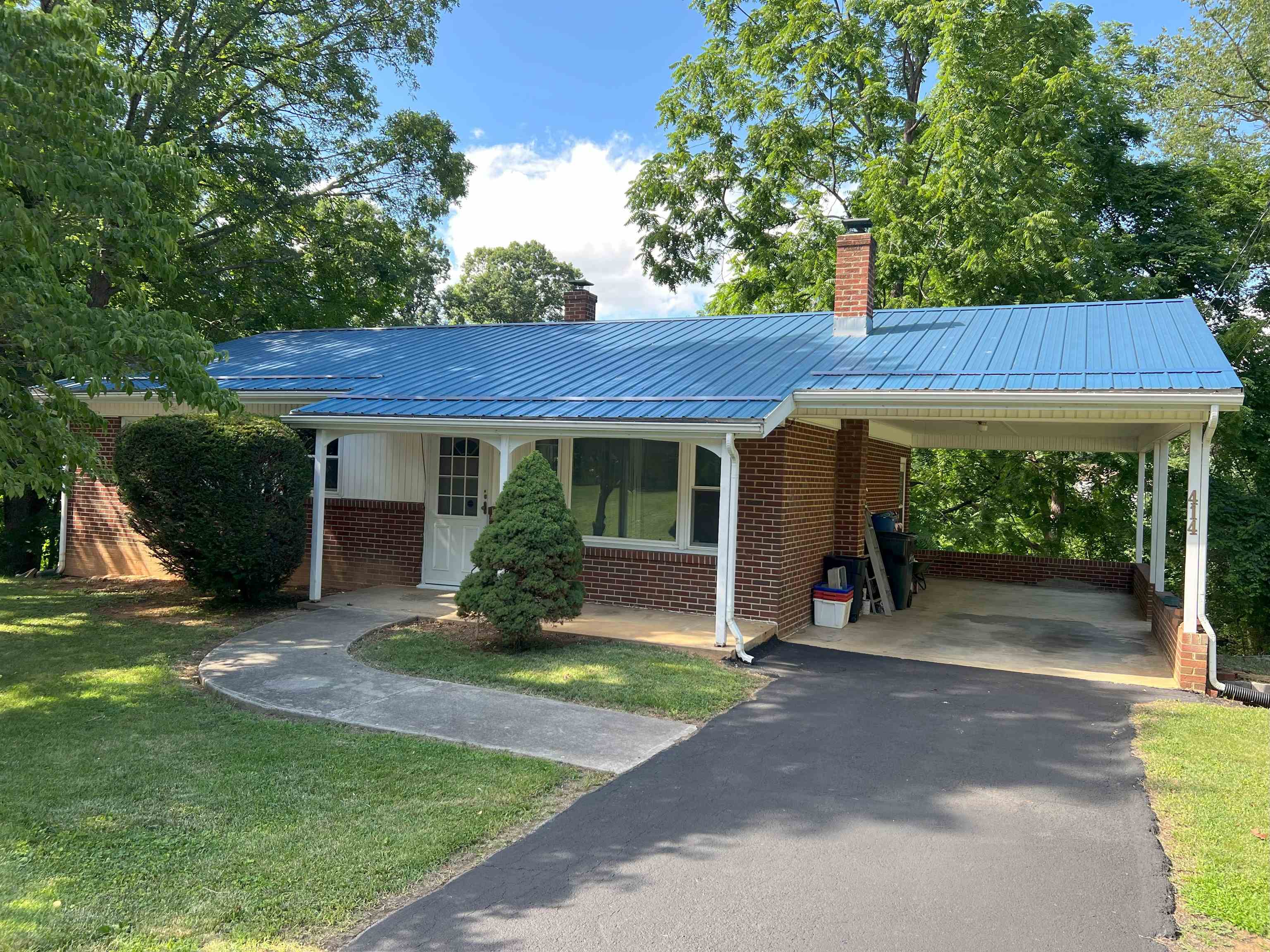 414 DEVON RD, STAUNTON, Virginia 24401, 3 Bedrooms Bedrooms, ,1 BathroomBathrooms,Residential,414 DEVON RD,666030 MLS # 666030