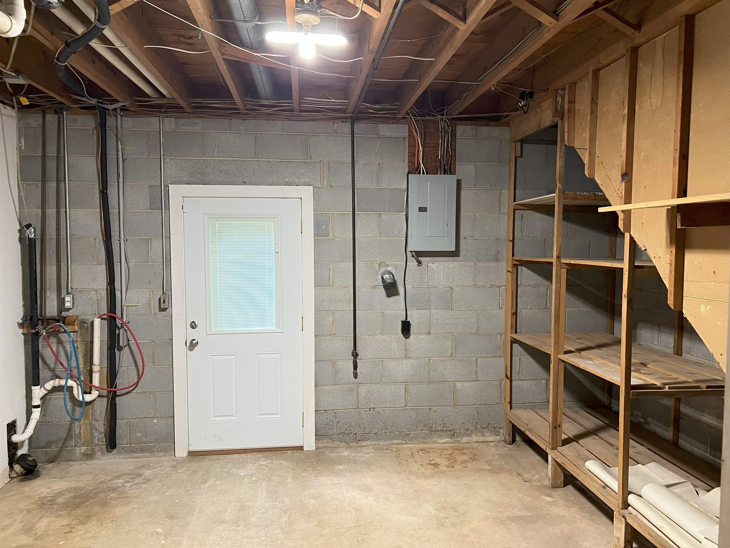 414 DEVON RD, STAUNTON, Virginia 24401, 3 Bedrooms Bedrooms, ,1 BathroomBathrooms,Residential,414 DEVON RD,666030 MLS # 666030
