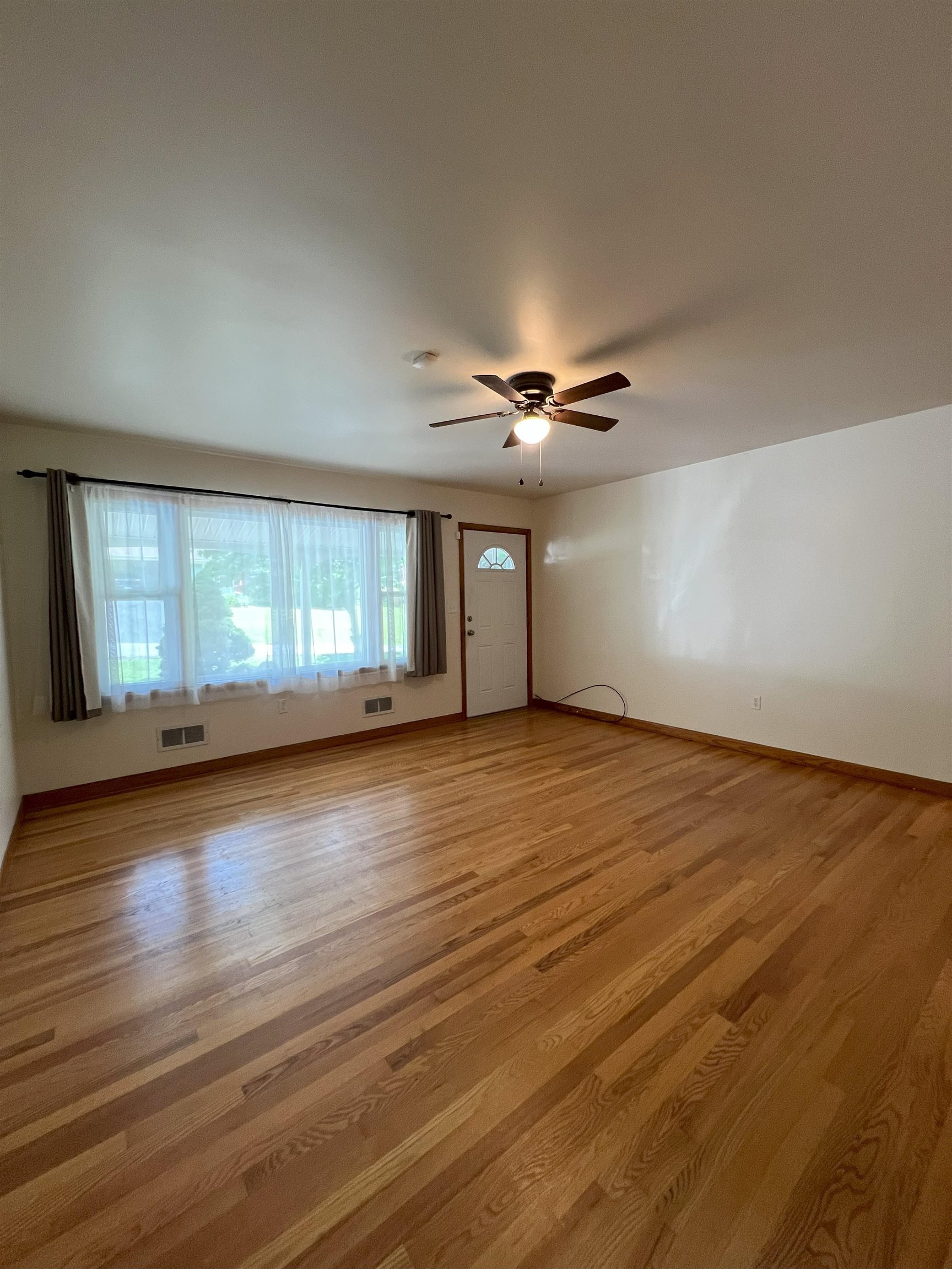 414 DEVON RD, STAUNTON, Virginia 24401, 3 Bedrooms Bedrooms, ,1 BathroomBathrooms,Residential,414 DEVON RD,666030 MLS # 666030