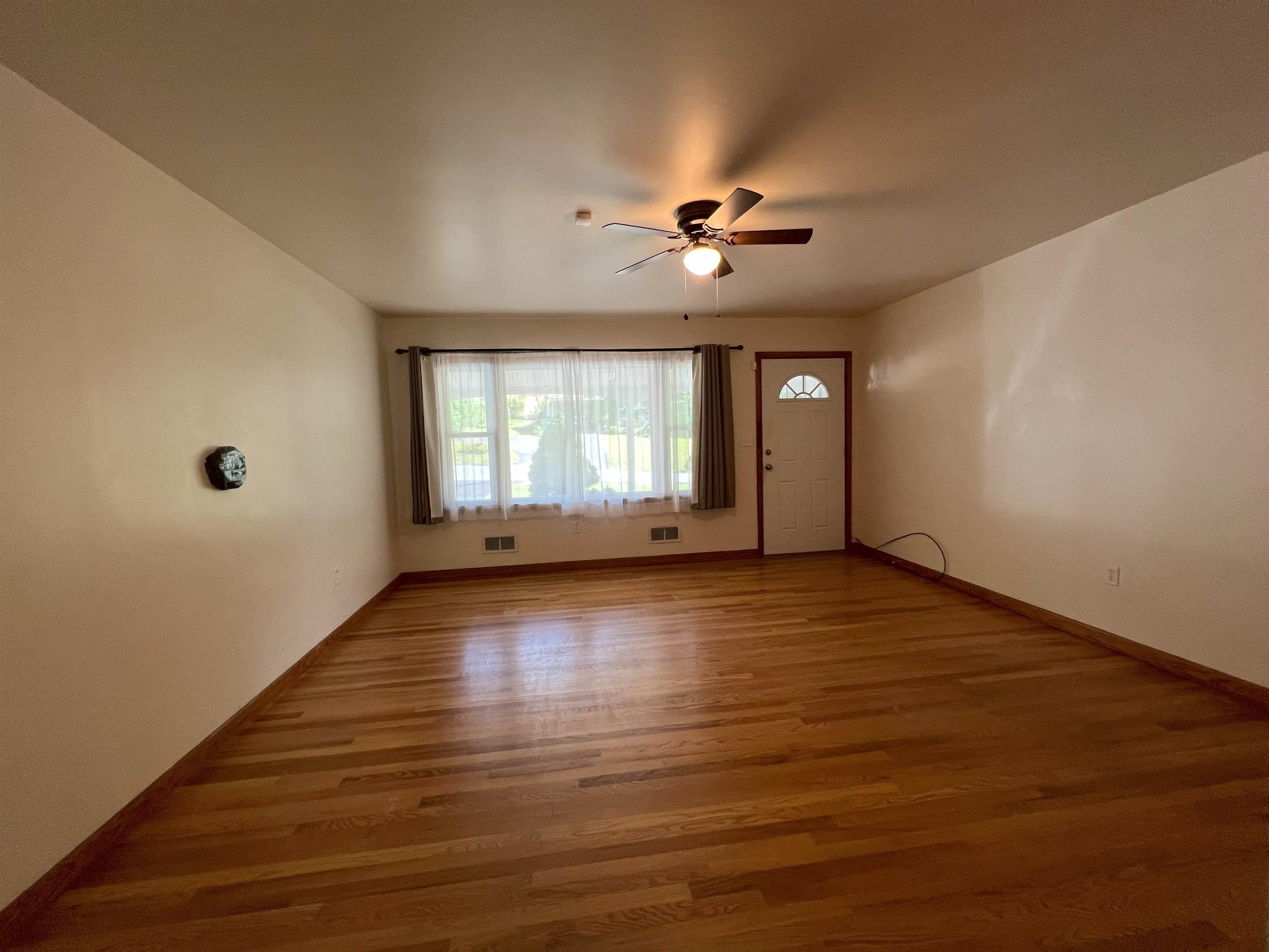 414 DEVON RD, STAUNTON, Virginia 24401, 3 Bedrooms Bedrooms, ,1 BathroomBathrooms,Residential,414 DEVON RD,666030 MLS # 666030