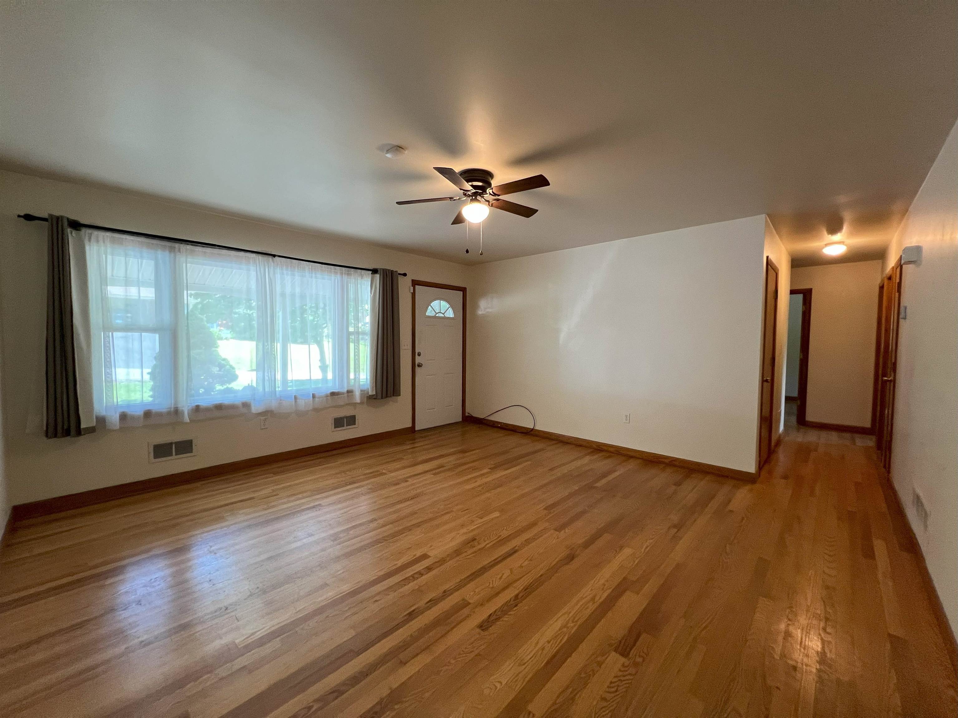 414 DEVON RD, STAUNTON, Virginia 24401, 3 Bedrooms Bedrooms, ,1 BathroomBathrooms,Residential,414 DEVON RD,666030 MLS # 666030