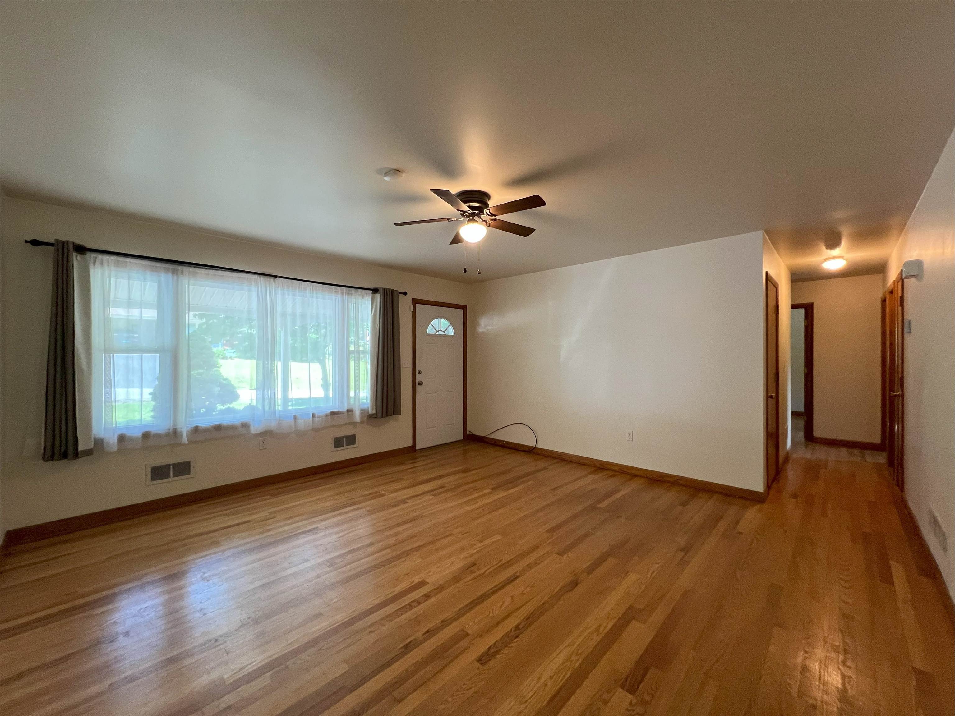 414 DEVON RD, STAUNTON, Virginia 24401, 3 Bedrooms Bedrooms, ,1 BathroomBathrooms,Residential,414 DEVON RD,666030 MLS # 666030