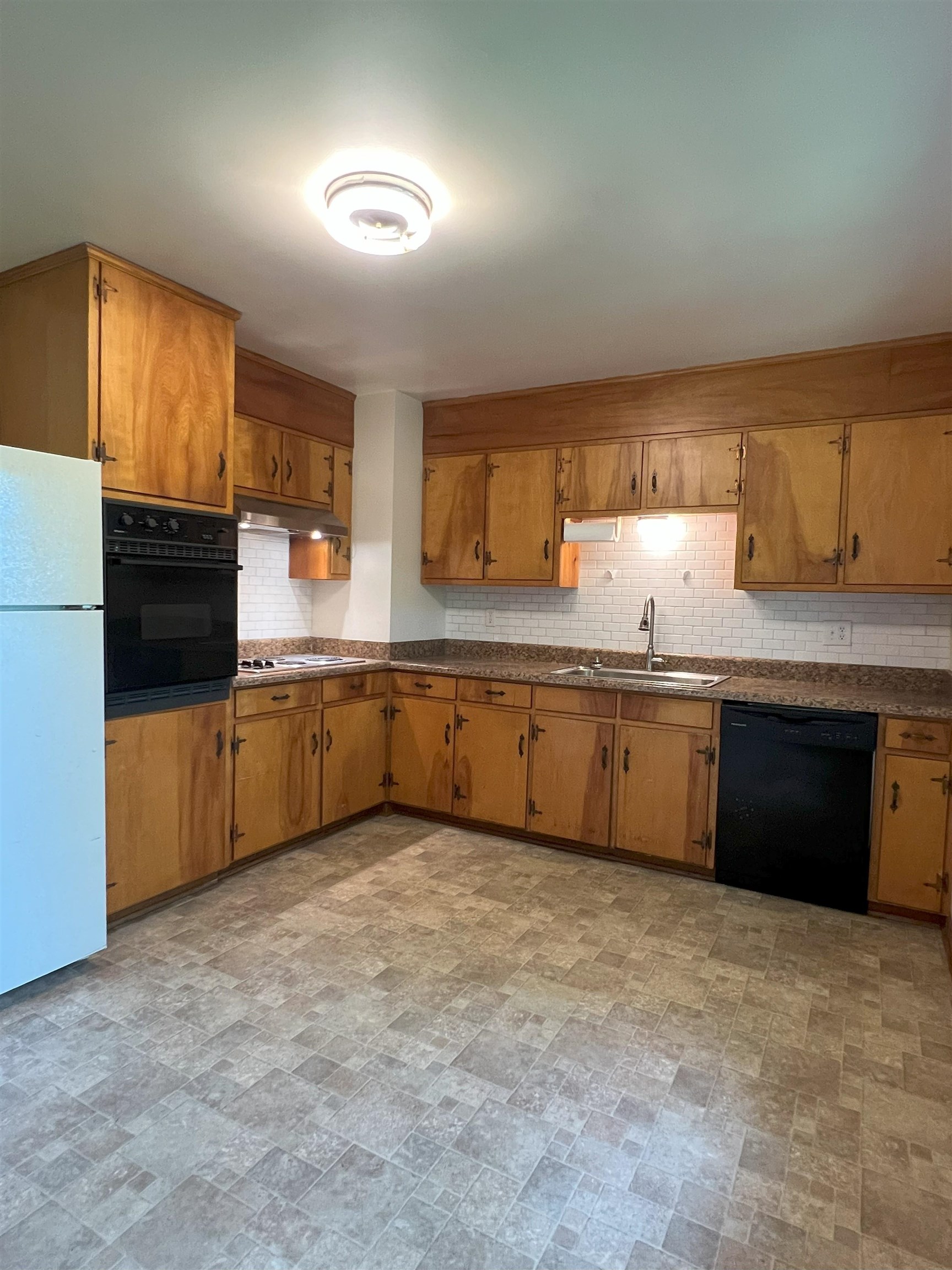 414 DEVON RD, STAUNTON, Virginia 24401, 3 Bedrooms Bedrooms, ,1 BathroomBathrooms,Residential,414 DEVON RD,666030 MLS # 666030