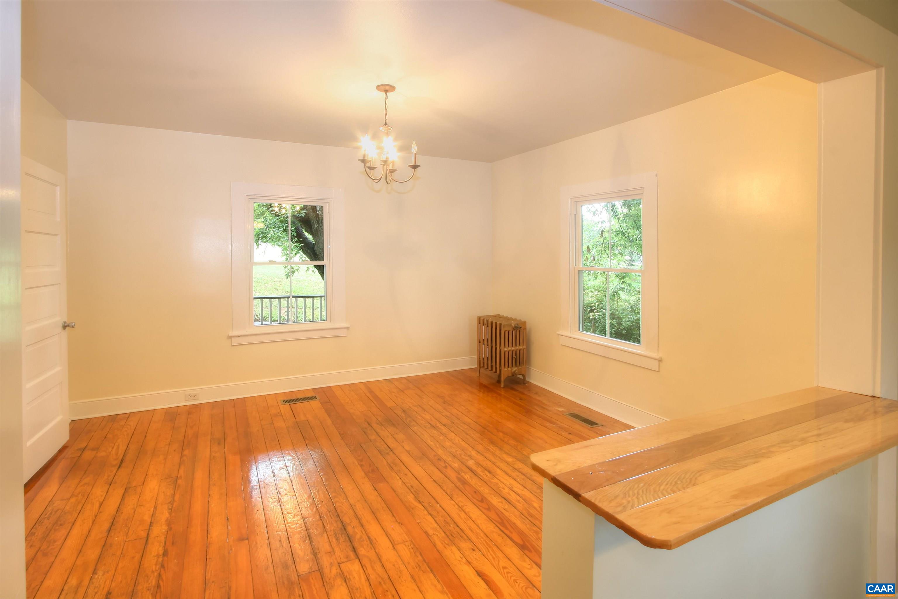 618 S 1ST ST, CHARLOTTESVILLE, Virginia 22902, 2 Bedrooms Bedrooms, ,2 BathroomsBathrooms,Residential,618 S 1ST ST,666035 MLS # 666035