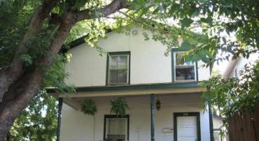 618 S 1ST ST, CHARLOTTESVILLE, Virginia 22902, 2 Bedrooms Bedrooms, ,2 BathroomsBathrooms,Residential,618 S 1ST ST,666035 MLS # 666035