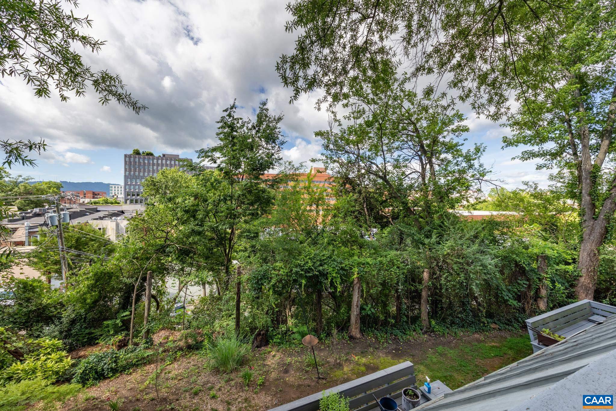 203 NW SECOND ST, CHARLOTTESVILLE, Virginia 22902, 2 Bedrooms Bedrooms, ,2 BathroomsBathrooms,Residential,203 NW SECOND ST,666036 MLS # 666036