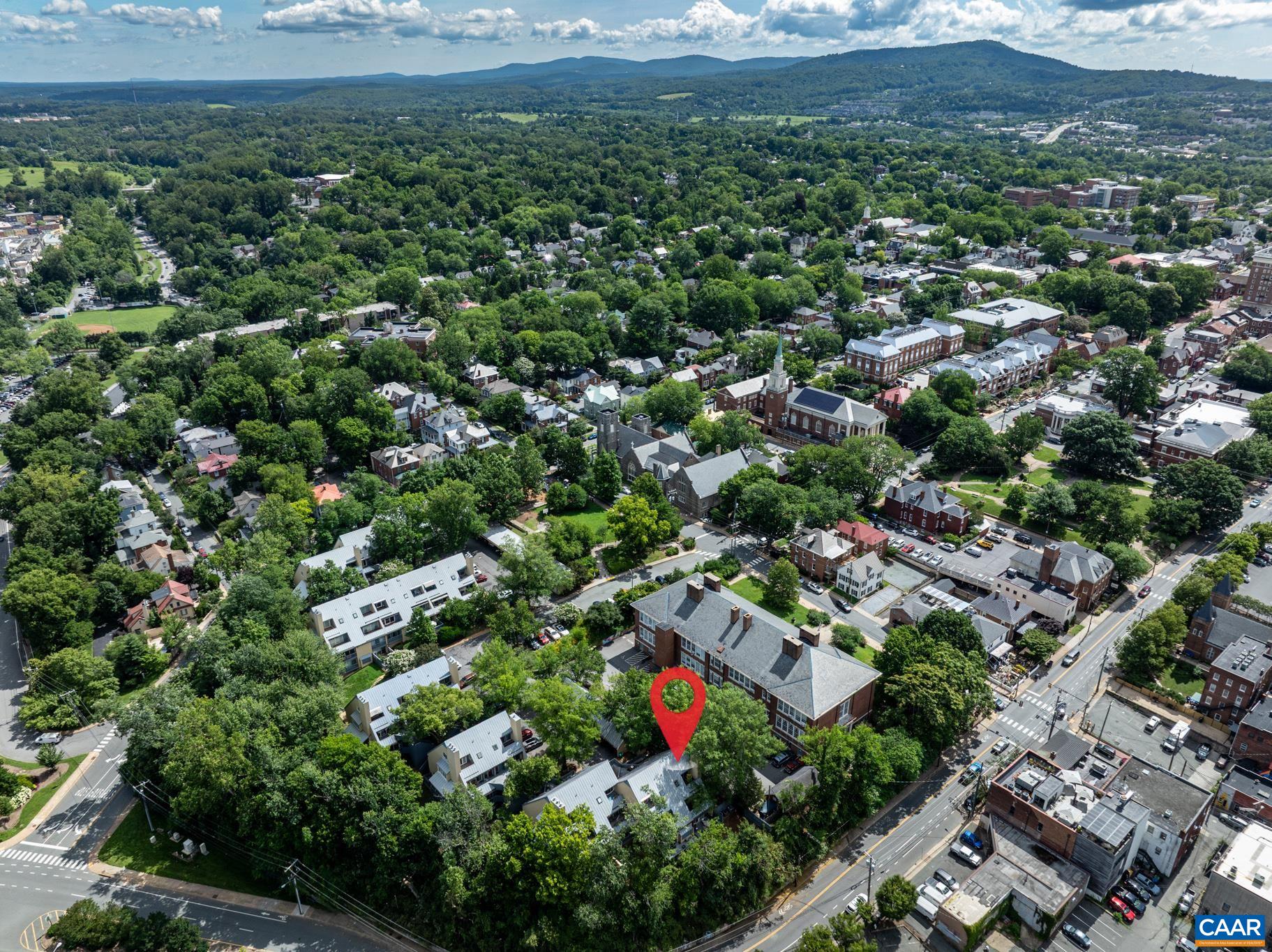 203 NW SECOND ST, CHARLOTTESVILLE, Virginia 22902, 2 Bedrooms Bedrooms, ,2 BathroomsBathrooms,Residential,203 NW SECOND ST,666036 MLS # 666036
