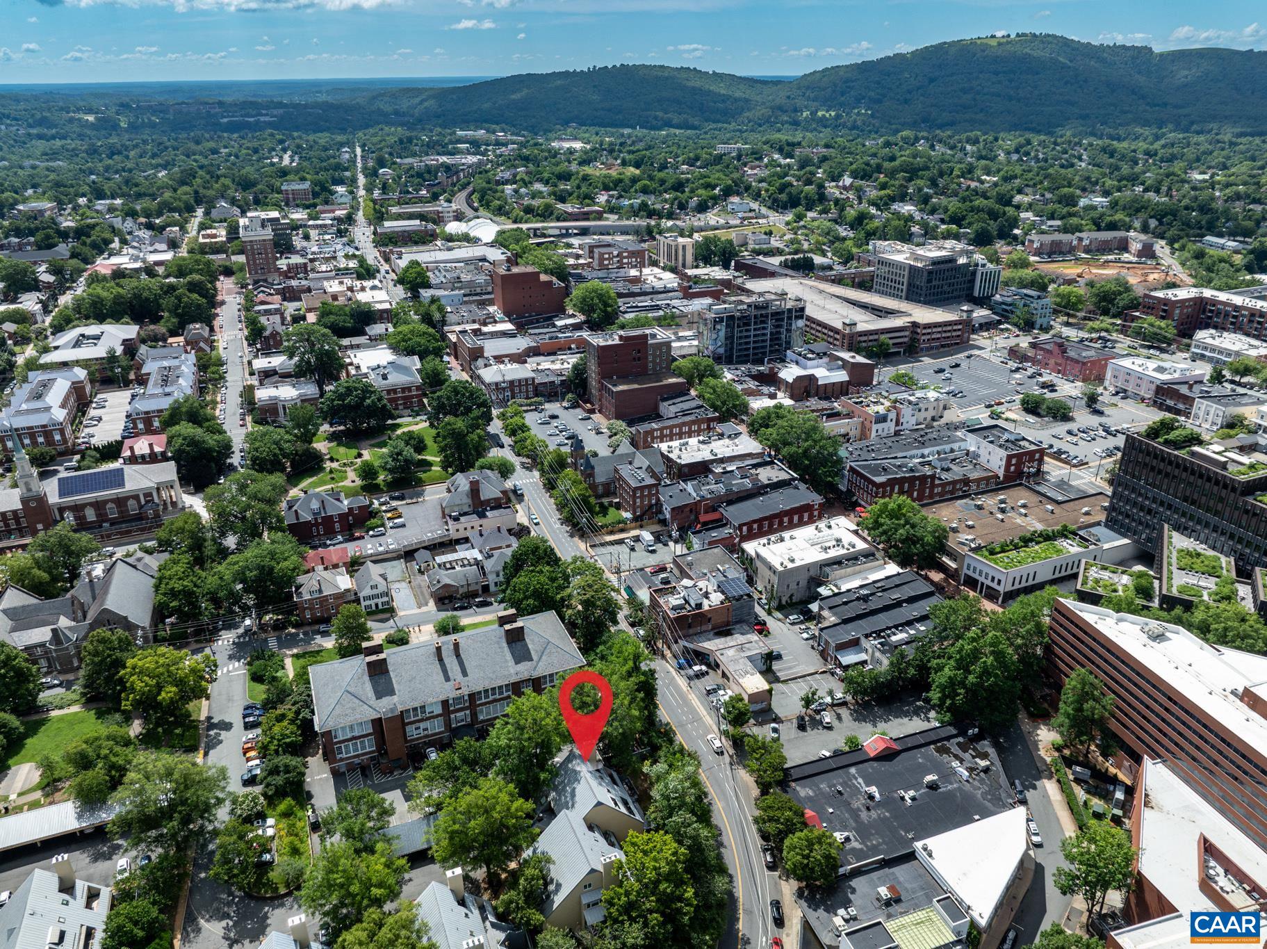 203 NW SECOND ST, CHARLOTTESVILLE, Virginia 22902, 2 Bedrooms Bedrooms, ,2 BathroomsBathrooms,Residential,203 NW SECOND ST,666036 MLS # 666036
