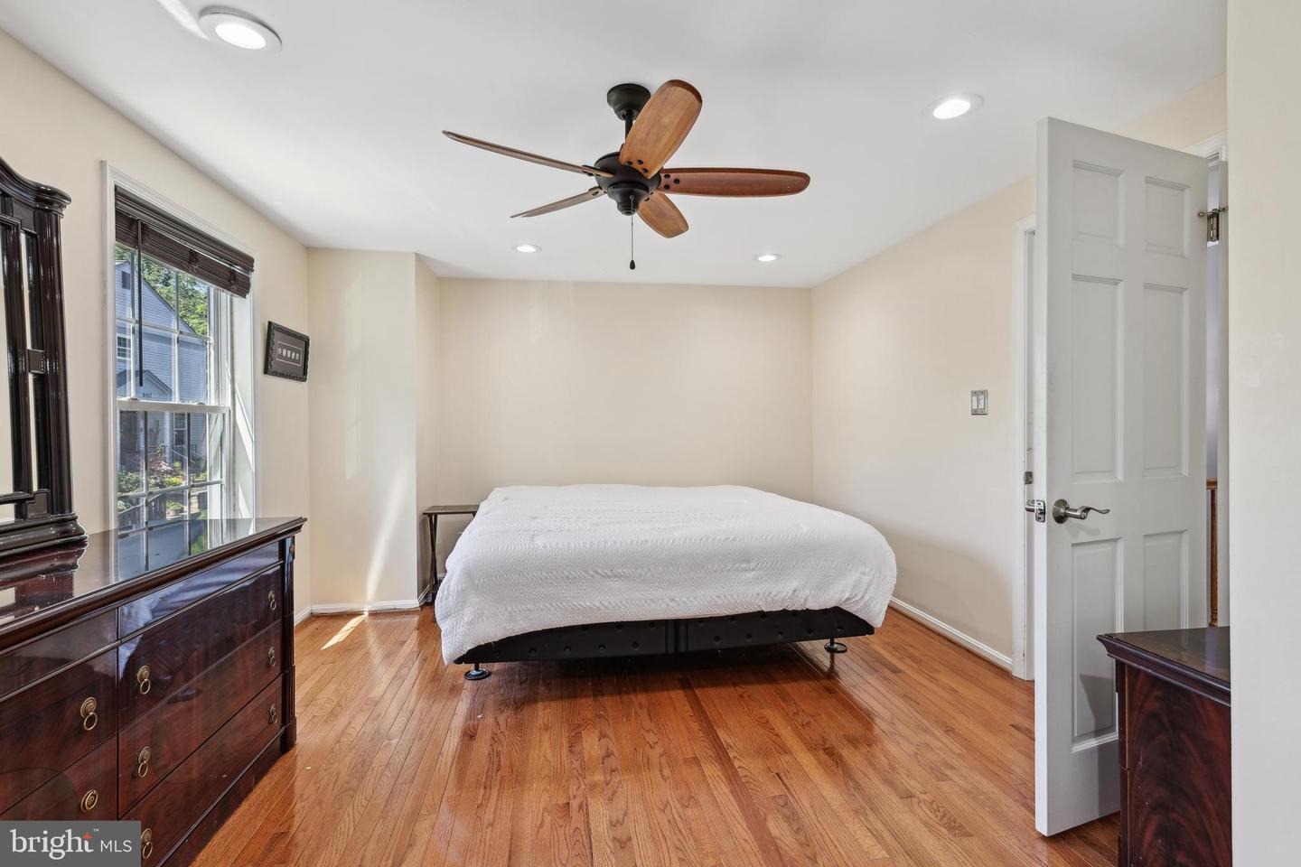 9029 ROUTE 29, FAIRFAX, Virginia 22031, 2 Bedrooms Bedrooms, ,3 BathroomsBathrooms,Residential,For sale,9029 ROUTE 29,VAFX2239342 MLS # VAFX2239342