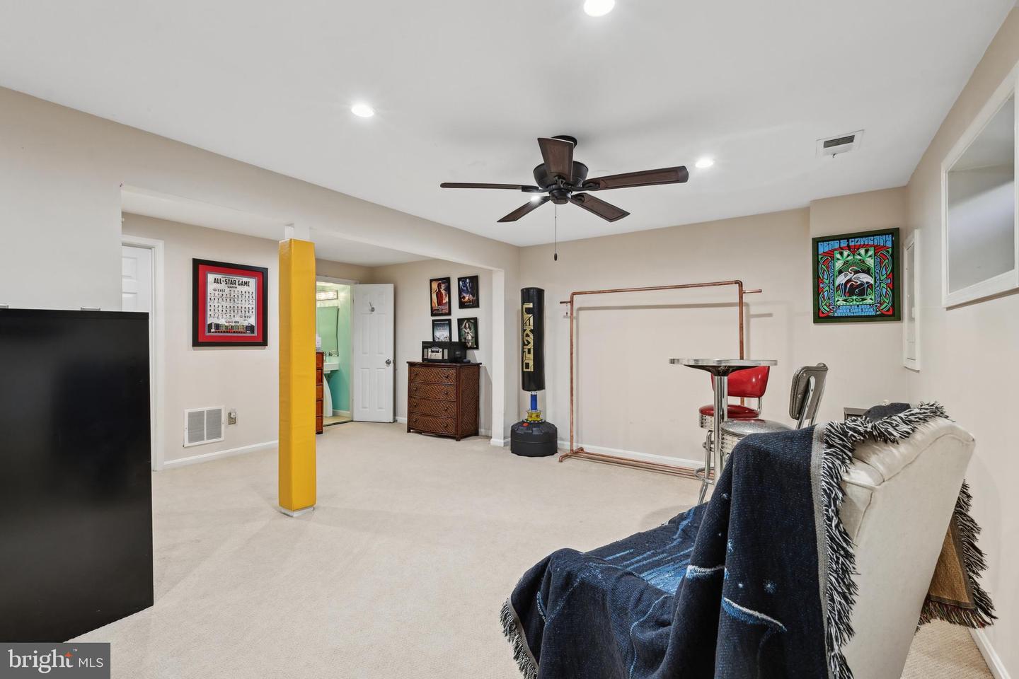 9029 ROUTE 29, FAIRFAX, Virginia 22031, 2 Bedrooms Bedrooms, ,3 BathroomsBathrooms,Residential,For sale,9029 ROUTE 29,VAFX2239342 MLS # VAFX2239342