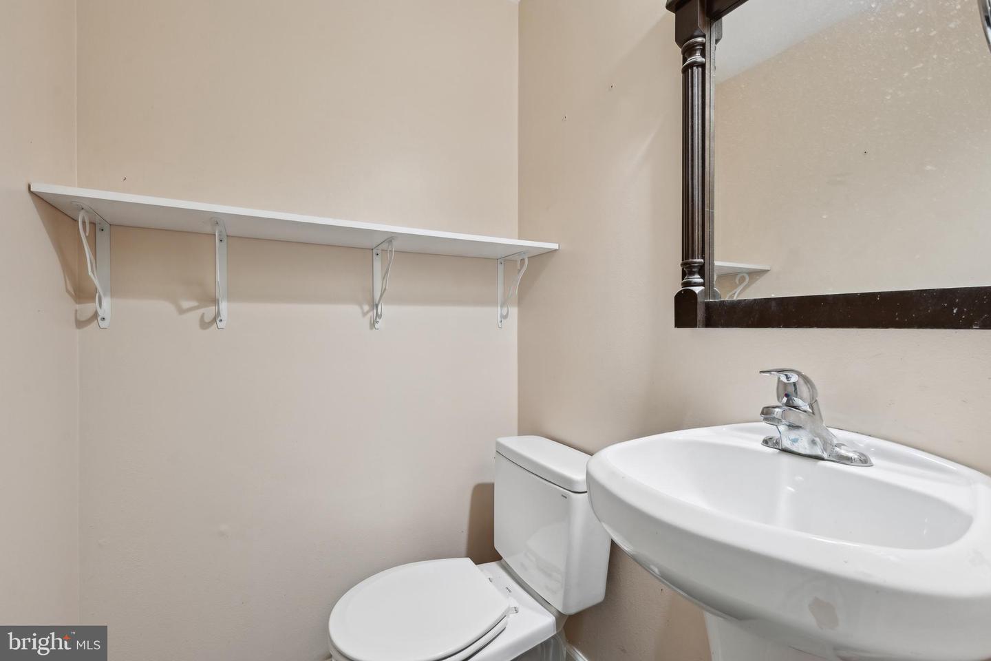 9029 ROUTE 29, FAIRFAX, Virginia 22031, 2 Bedrooms Bedrooms, ,3 BathroomsBathrooms,Residential,For sale,9029 ROUTE 29,VAFX2239342 MLS # VAFX2239342