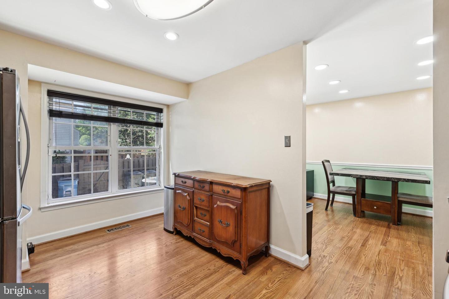 9029 ROUTE 29, FAIRFAX, Virginia 22031, 2 Bedrooms Bedrooms, ,3 BathroomsBathrooms,Residential,For sale,9029 ROUTE 29,VAFX2239342 MLS # VAFX2239342