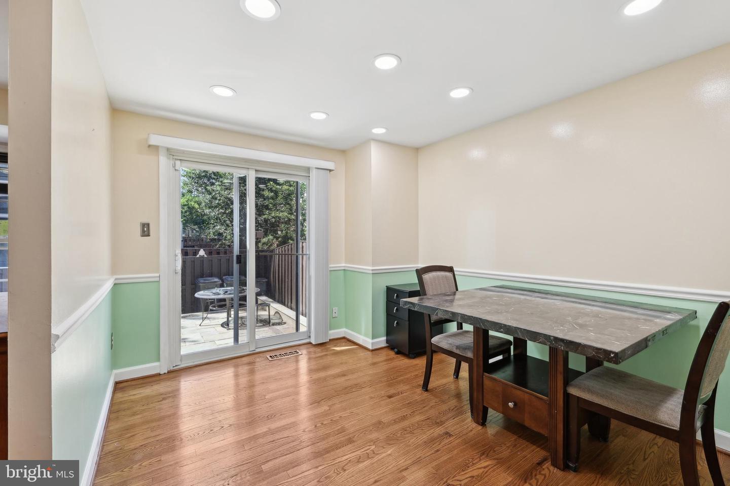 9029 ROUTE 29, FAIRFAX, Virginia 22031, 2 Bedrooms Bedrooms, ,3 BathroomsBathrooms,Residential,For sale,9029 ROUTE 29,VAFX2239342 MLS # VAFX2239342