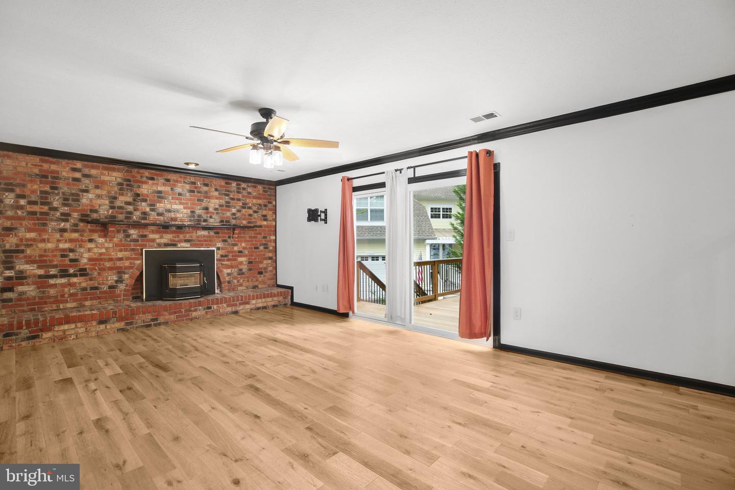15978 COVE LN, DUMFRIES, Virginia 22025, 4 Bedrooms Bedrooms, ,3 BathroomsBathrooms,Residential,For sale,15978 COVE LN,VAPW2094442 MLS # VAPW2094442