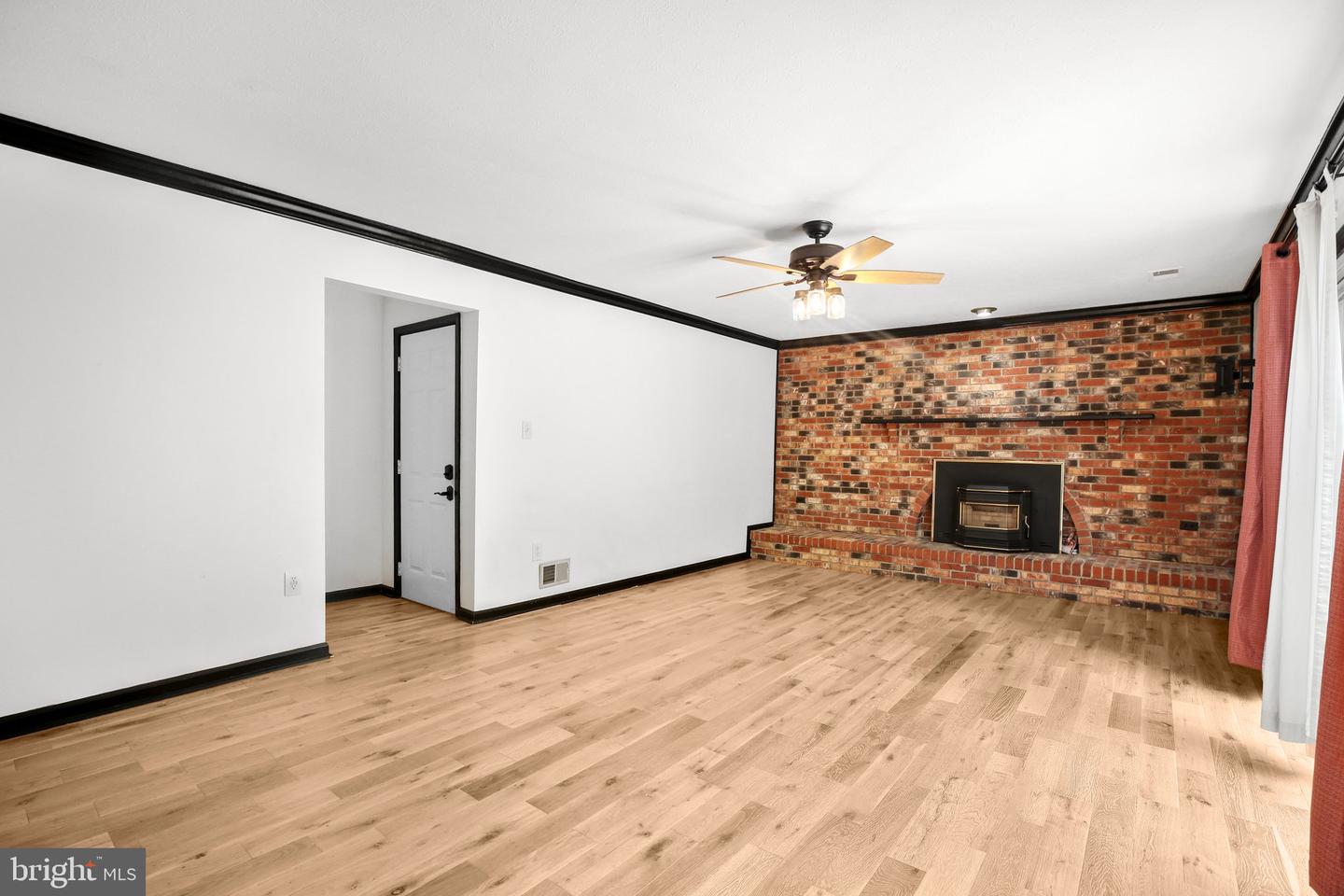 15978 COVE LN, DUMFRIES, Virginia 22025, 4 Bedrooms Bedrooms, ,3 BathroomsBathrooms,Residential,For sale,15978 COVE LN,VAPW2094442 MLS # VAPW2094442