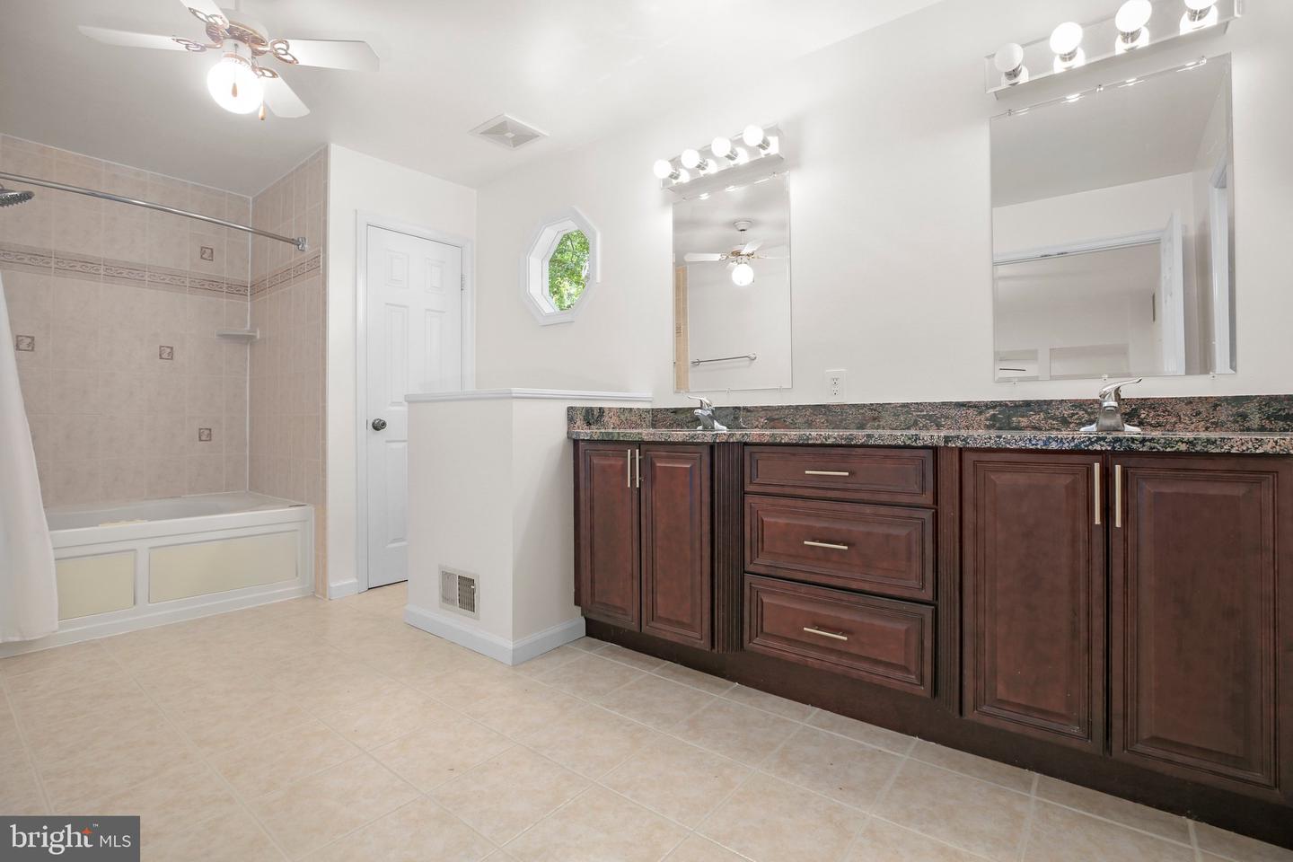 15978 COVE LN, DUMFRIES, Virginia 22025, 4 Bedrooms Bedrooms, ,3 BathroomsBathrooms,Residential,For sale,15978 COVE LN,VAPW2094442 MLS # VAPW2094442