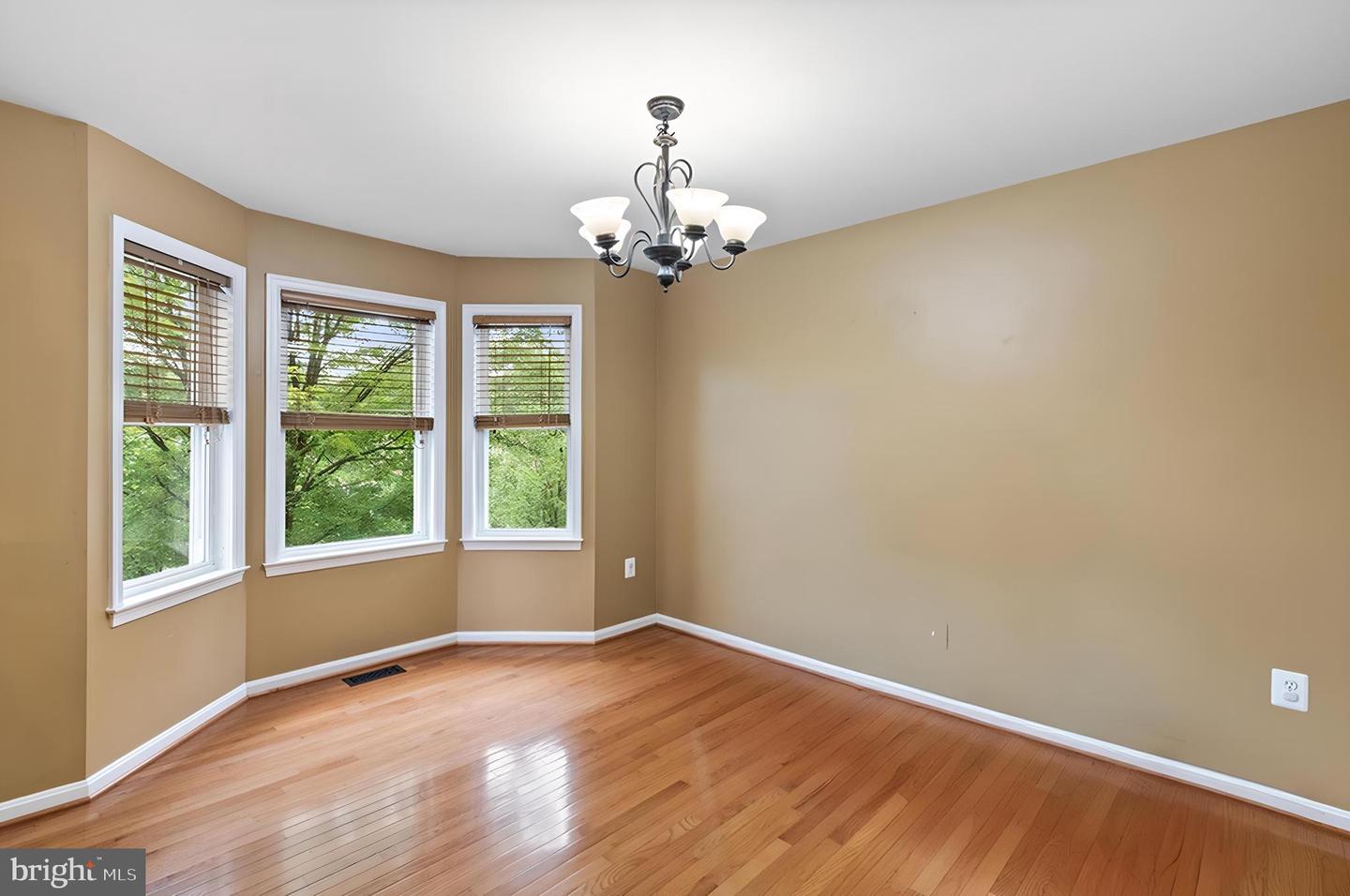 9522 HICKORY HILL DR, FREDERICKSBURG, Virginia 22408, 4 Bedrooms Bedrooms, ,2 BathroomsBathrooms,Residential,For sale,9522 HICKORY HILL DR,VASP2033070 MLS # VASP2033070