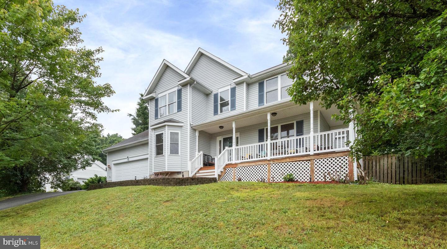 9522 HICKORY HILL DR, FREDERICKSBURG, Virginia 22408, 4 Bedrooms Bedrooms, ,2 BathroomsBathrooms,Residential,For sale,9522 HICKORY HILL DR,VASP2033070 MLS # VASP2033070