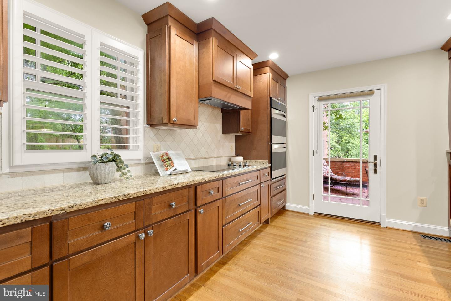 1802 24TH ST S, ARLINGTON, Virginia 22202, 3 Bedrooms Bedrooms, ,3 BathroomsBathrooms,Residential,For sale,1802 24TH ST S,VAAR2057602 MLS # VAAR2057602