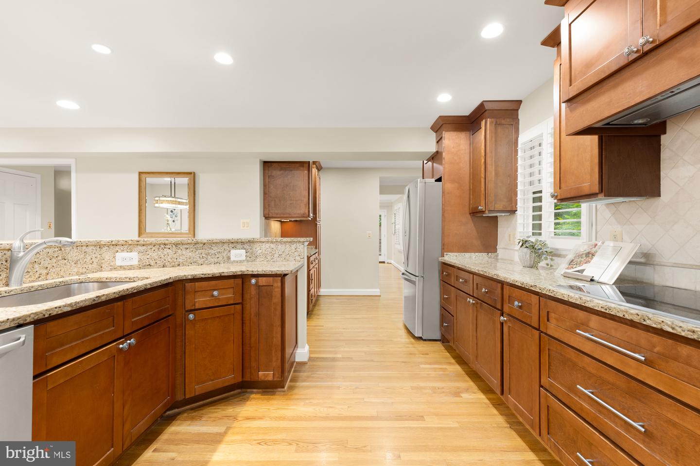 1802 24TH ST S, ARLINGTON, Virginia 22202, 3 Bedrooms Bedrooms, ,3 BathroomsBathrooms,Residential,For sale,1802 24TH ST S,VAAR2057602 MLS # VAAR2057602