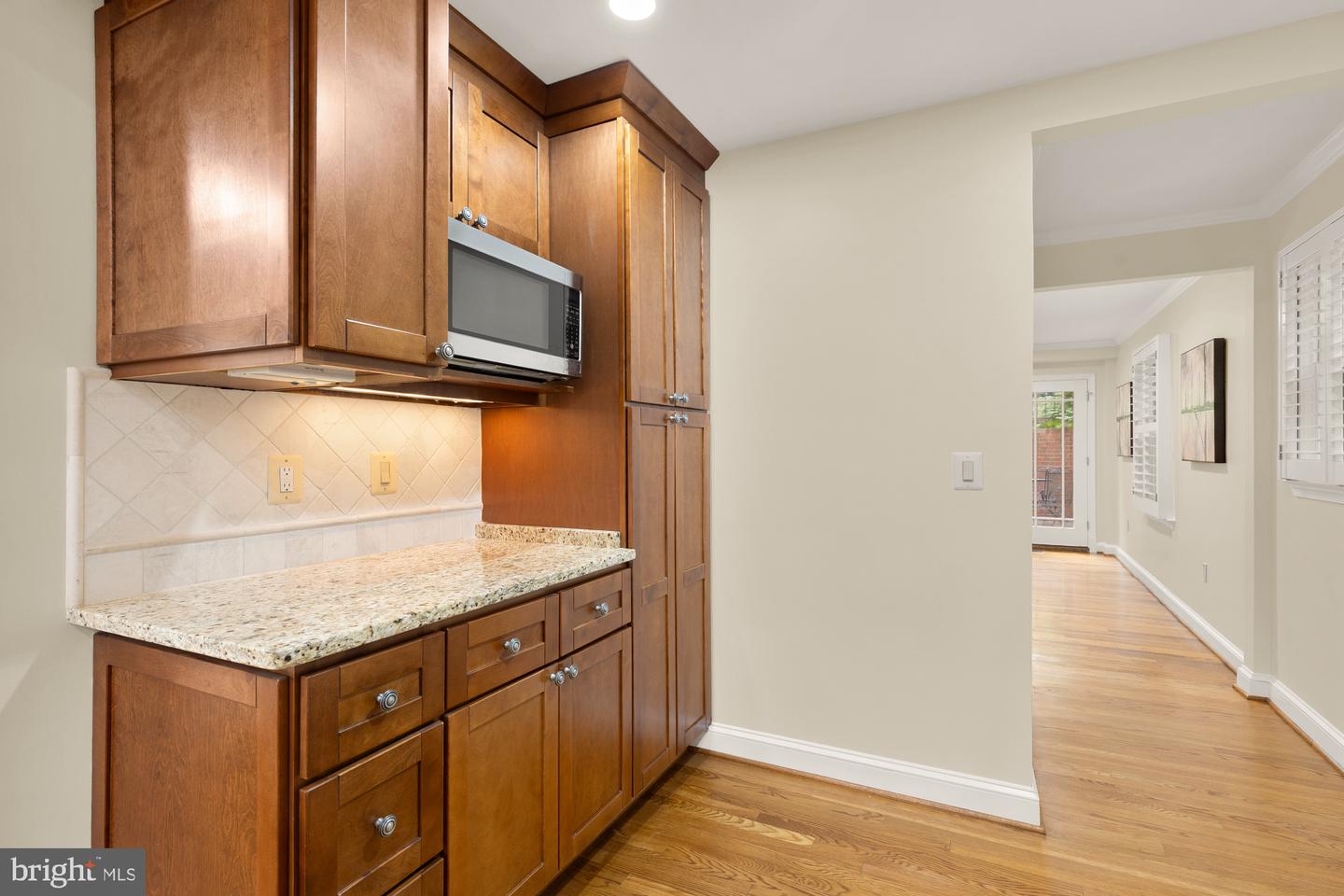 1802 24TH ST S, ARLINGTON, Virginia 22202, 3 Bedrooms Bedrooms, ,3 BathroomsBathrooms,Residential,For sale,1802 24TH ST S,VAAR2057602 MLS # VAAR2057602