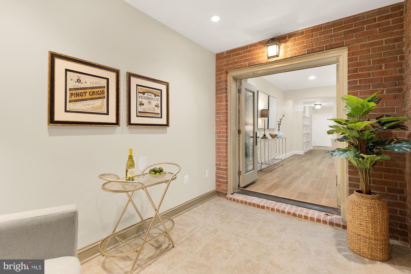 1802 24TH ST S, ARLINGTON, Virginia 22202, 3 Bedrooms Bedrooms, ,3 BathroomsBathrooms,Residential,For sale,1802 24TH ST S,VAAR2057602 MLS # VAAR2057602