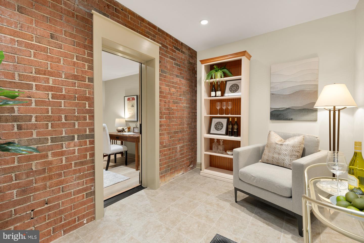 1802 24TH ST S, ARLINGTON, Virginia 22202, 3 Bedrooms Bedrooms, ,3 BathroomsBathrooms,Residential,For sale,1802 24TH ST S,VAAR2057602 MLS # VAAR2057602