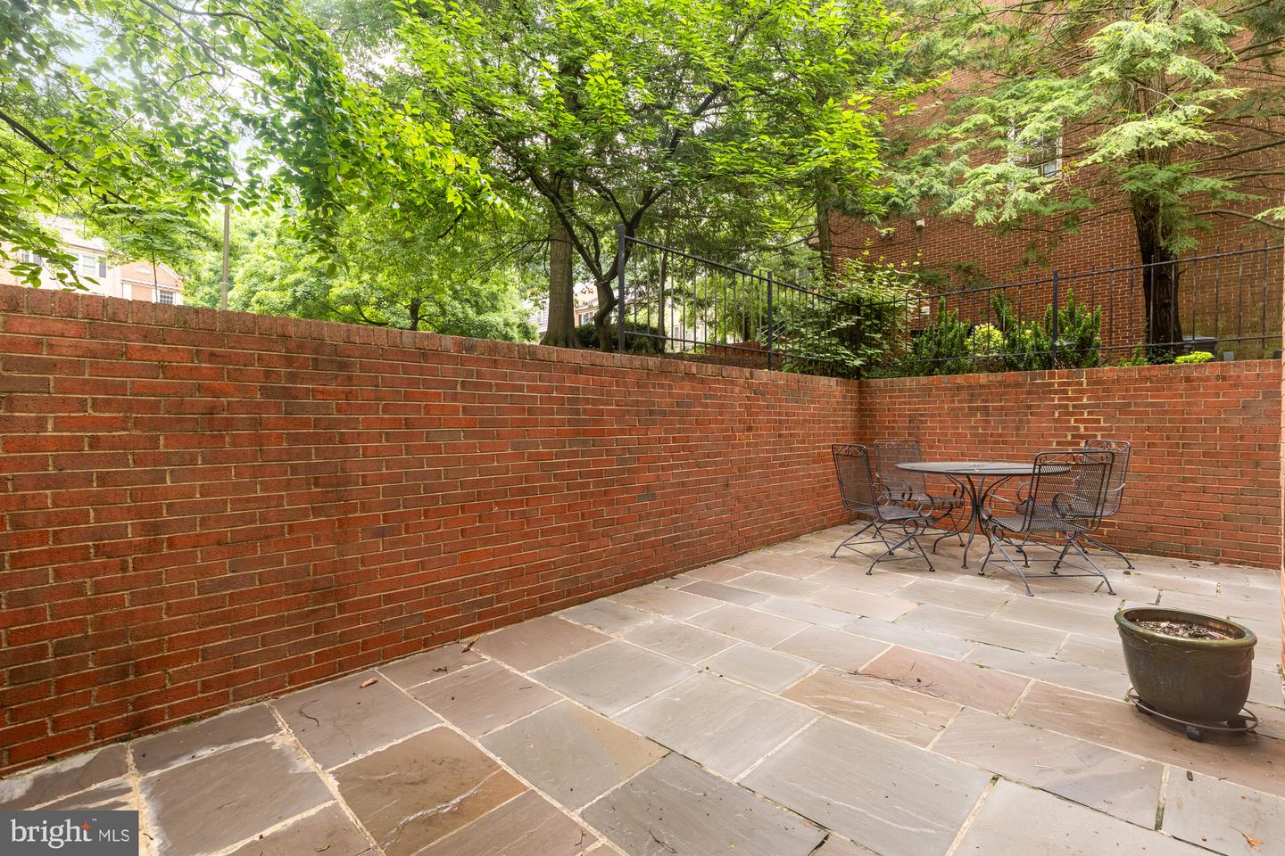 1802 24TH ST S, ARLINGTON, Virginia 22202, 3 Bedrooms Bedrooms, ,3 BathroomsBathrooms,Residential,For sale,1802 24TH ST S,VAAR2057602 MLS # VAAR2057602