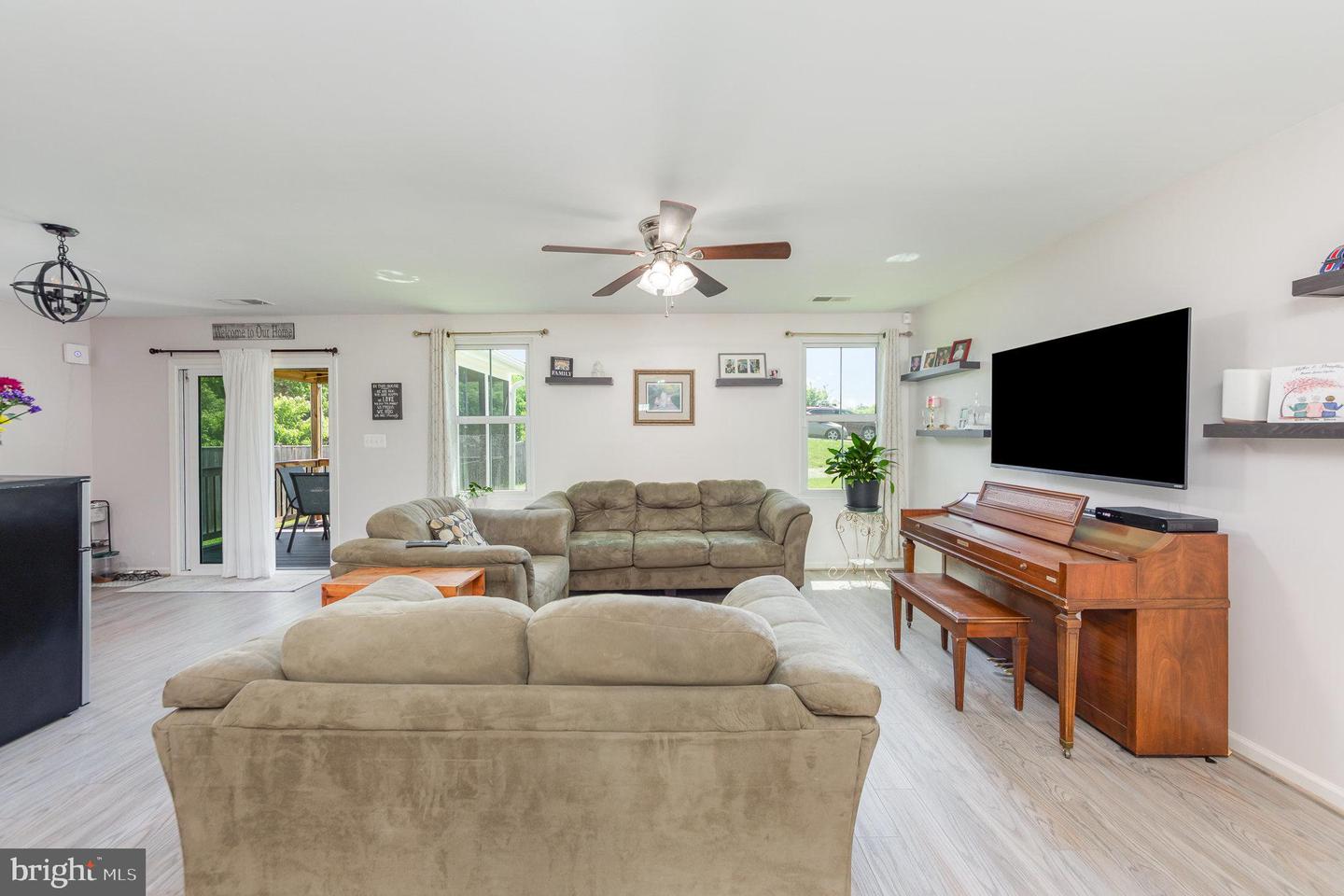 9121 FREEMANS FORD RD, REMINGTON, Virginia 22734, 3 Bedrooms Bedrooms, ,2 BathroomsBathrooms,Residential,For sale,9121 FREEMANS FORD RD,VAFQ2016686 MLS # VAFQ2016686